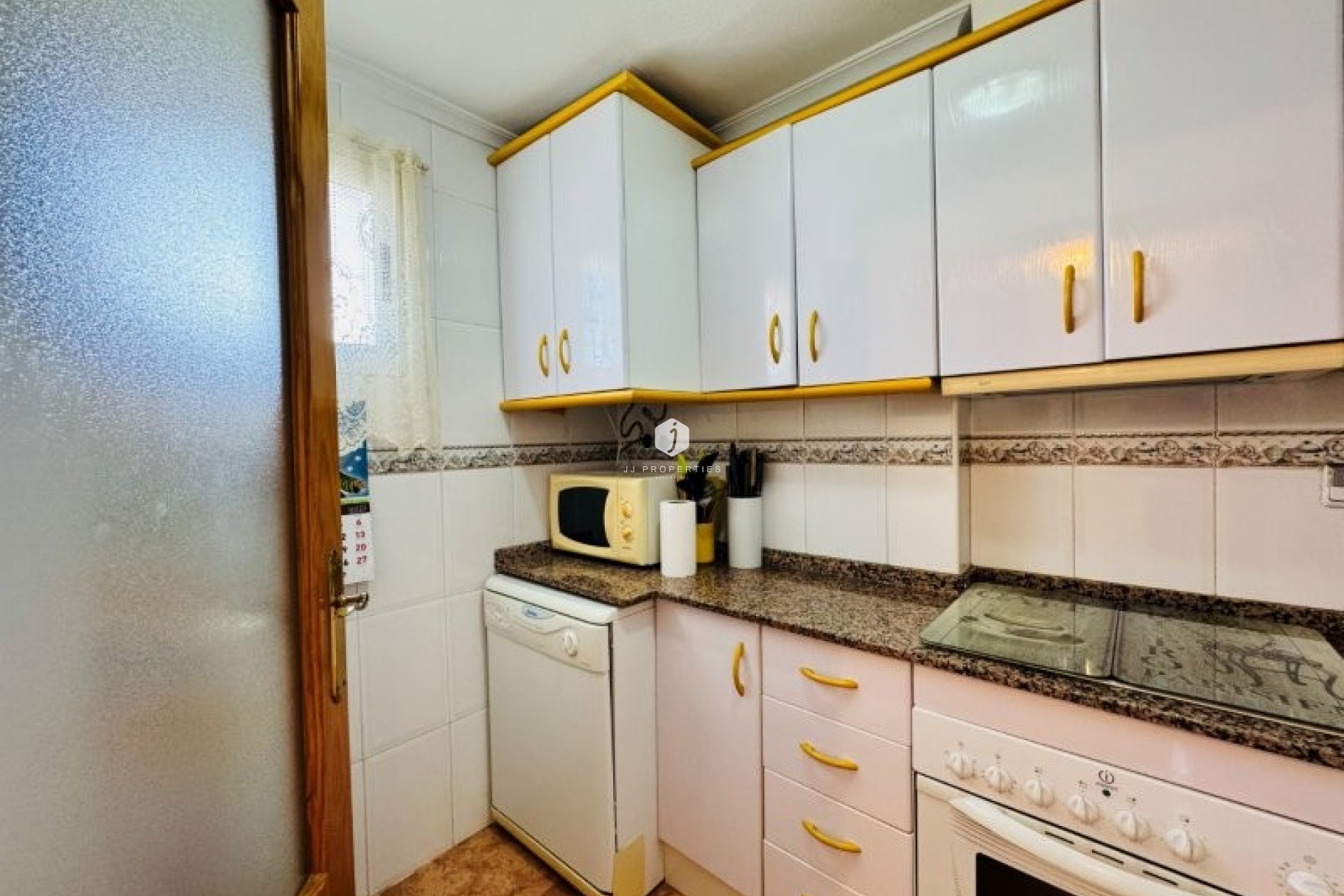 Z drugiej ręki - Mieszkanie w bloku -
Torrevieja - Costa Blanca