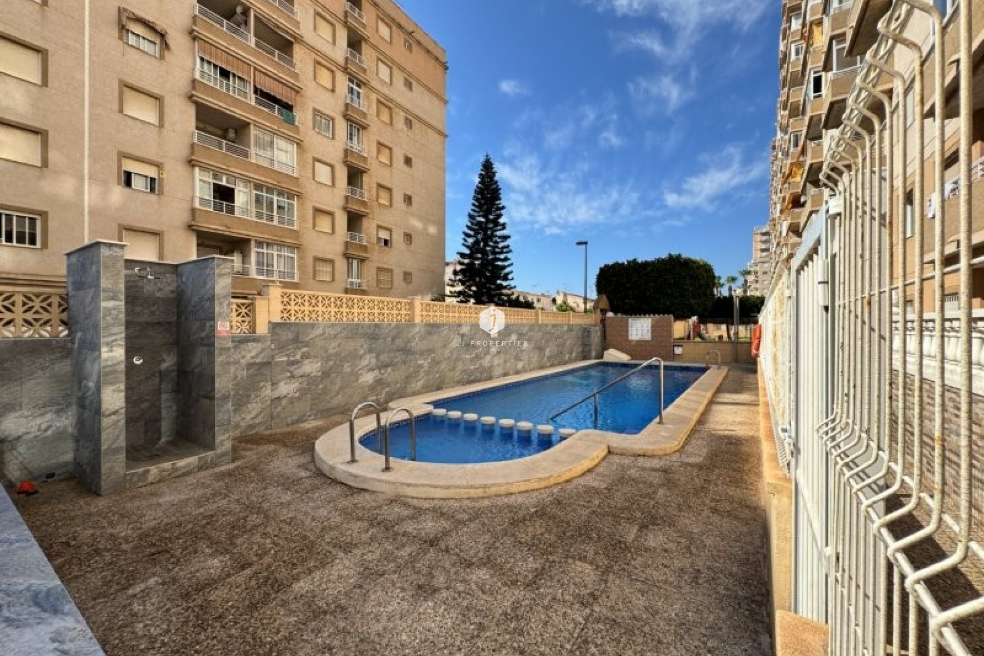 Z drugiej ręki - Mieszkanie w bloku -
Torrevieja - Costa Blanca