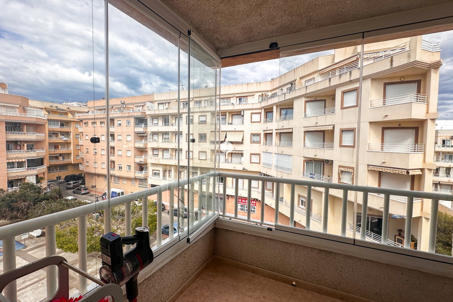 Z drugiej ręki - Mieszkanie w bloku -
Torrevieja - Costa Blanca