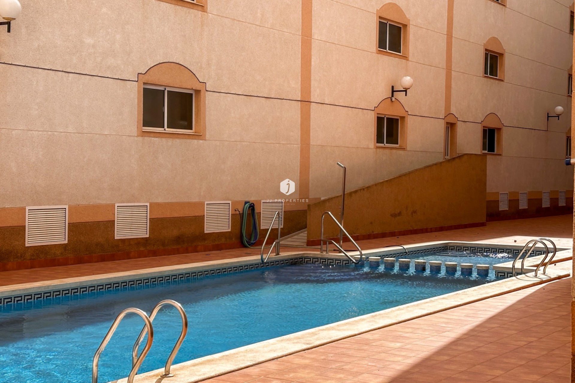 Z drugiej ręki - Mieszkanie w bloku -
Torrevieja - Costa Blanca
