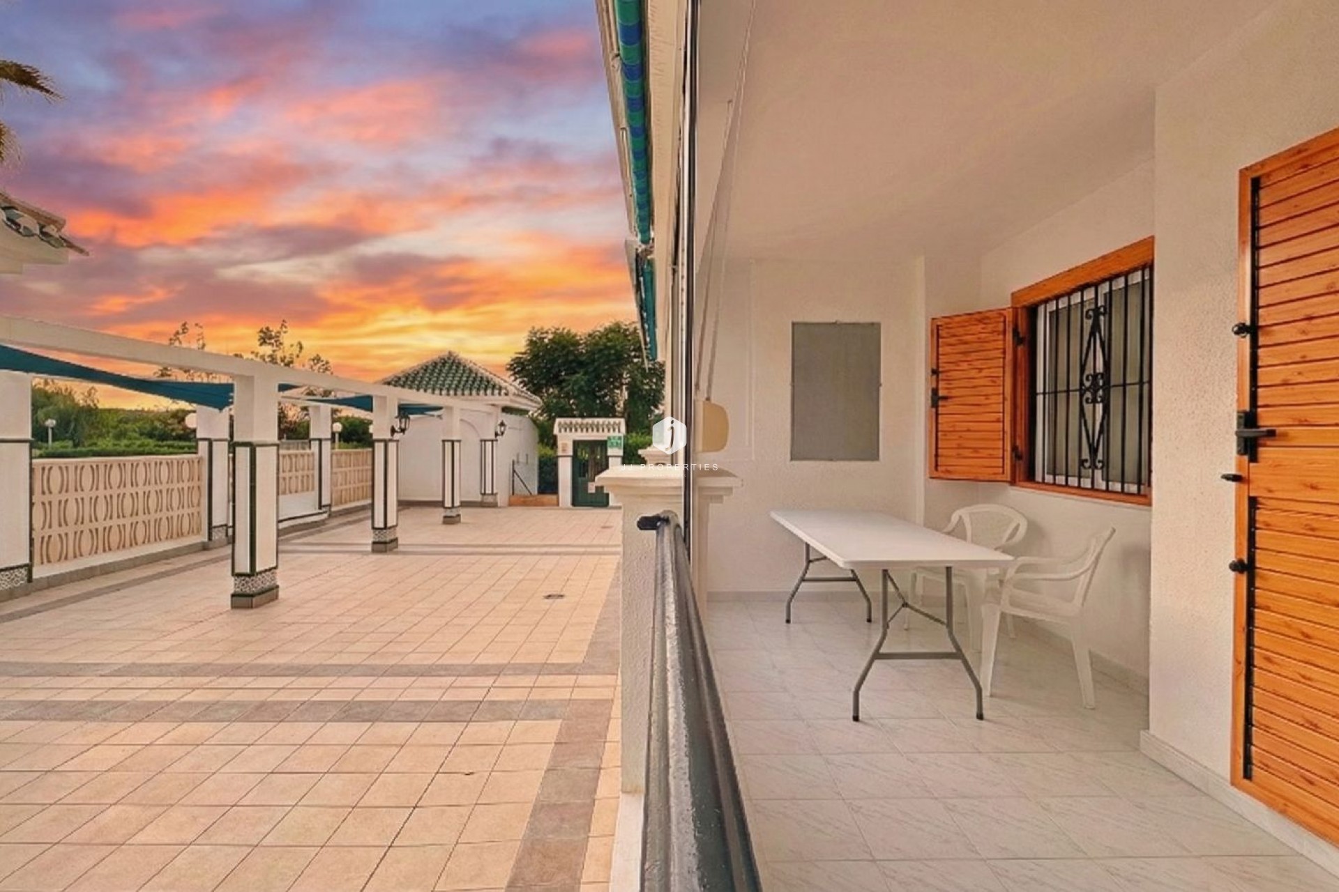 Z drugiej ręki - Mieszkanie w bloku -
Torrevieja - Costa Blanca