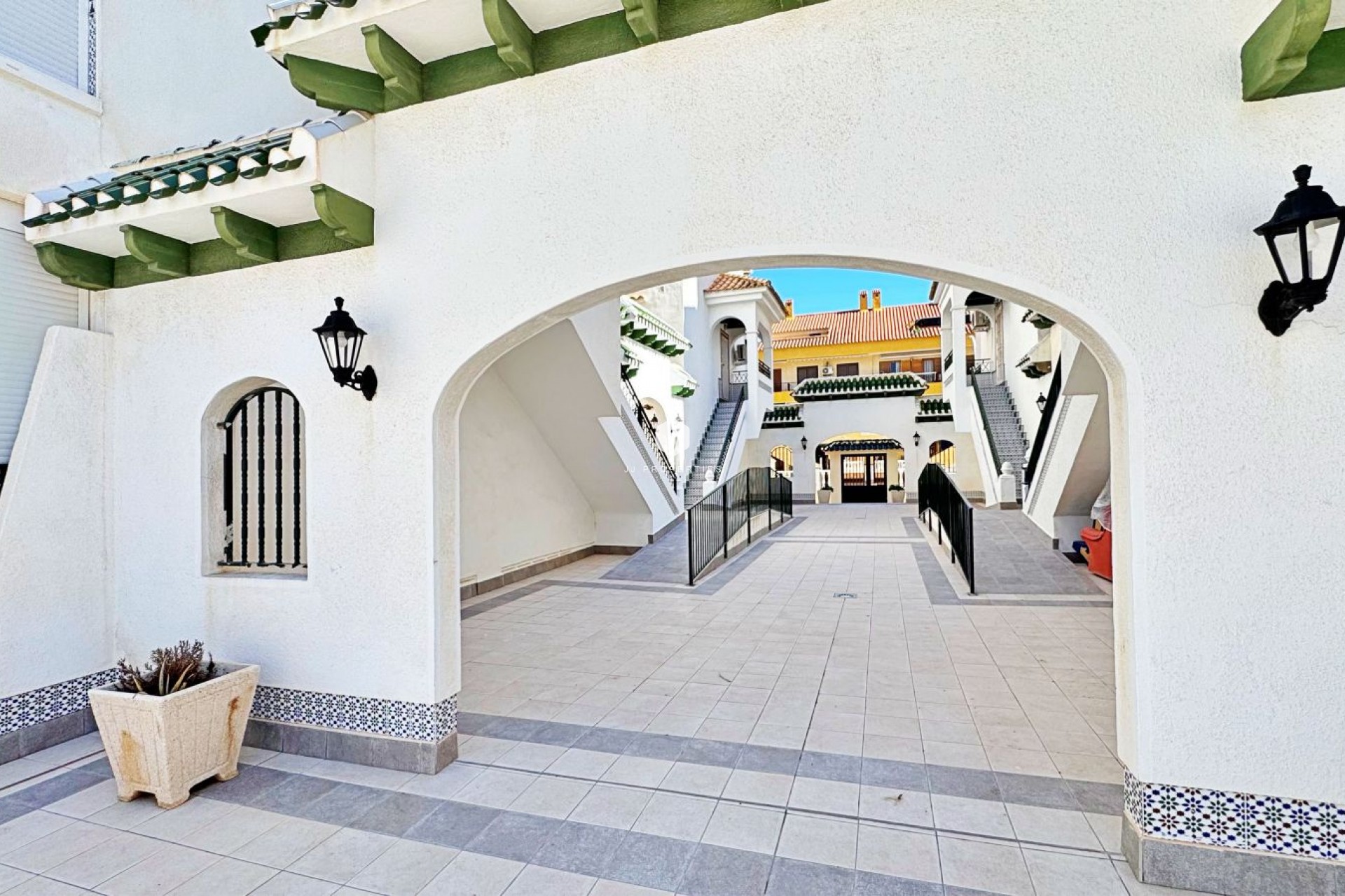 Z drugiej ręki - Mieszkanie w bloku -
Torrevieja - Costa Blanca