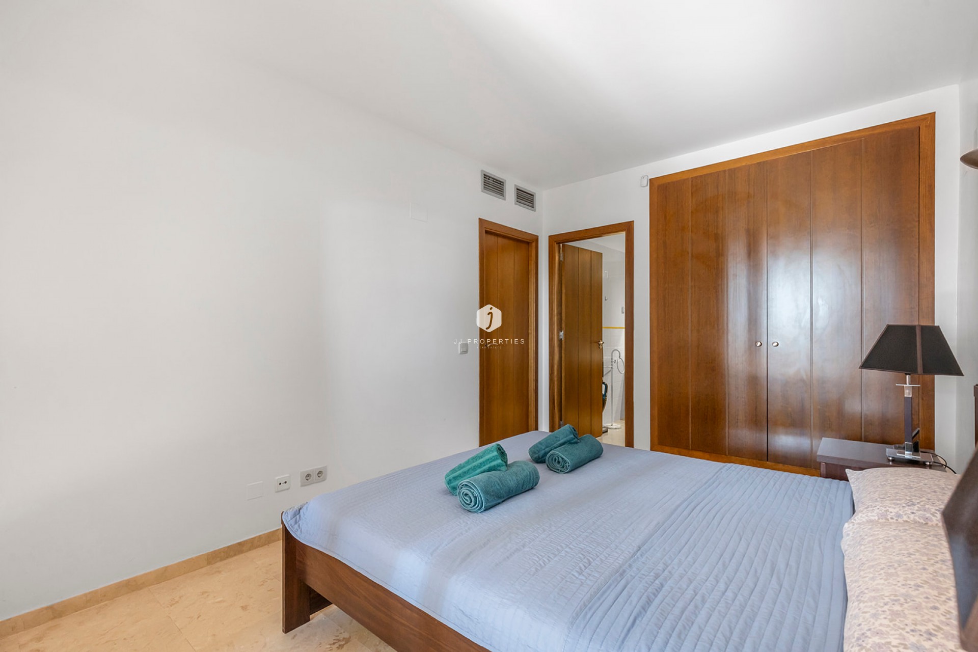 Z drugiej ręki - Mieszkanie w bloku -
Torrevieja - Costa Blanca