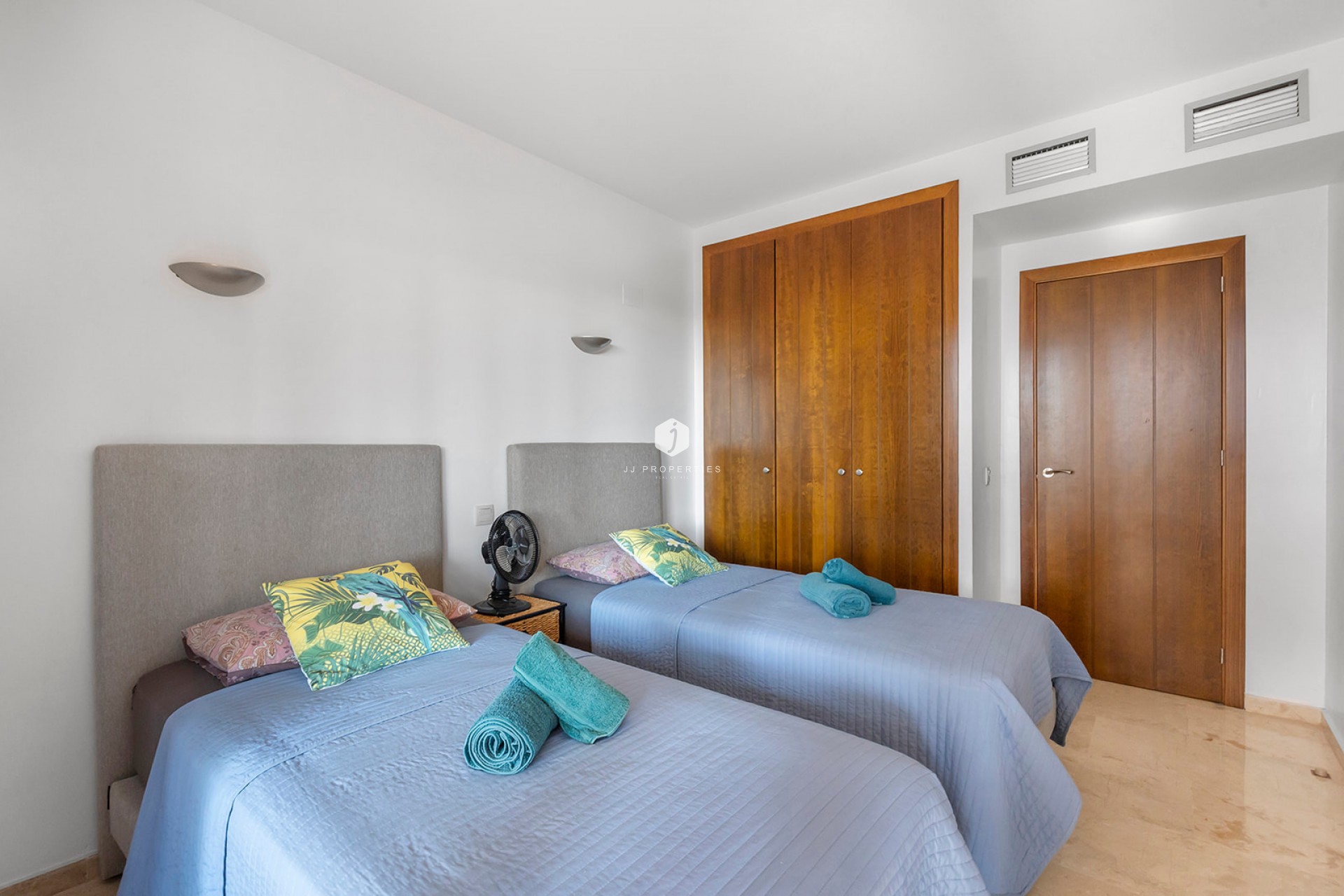 Z drugiej ręki - Mieszkanie w bloku -
Torrevieja - Costa Blanca