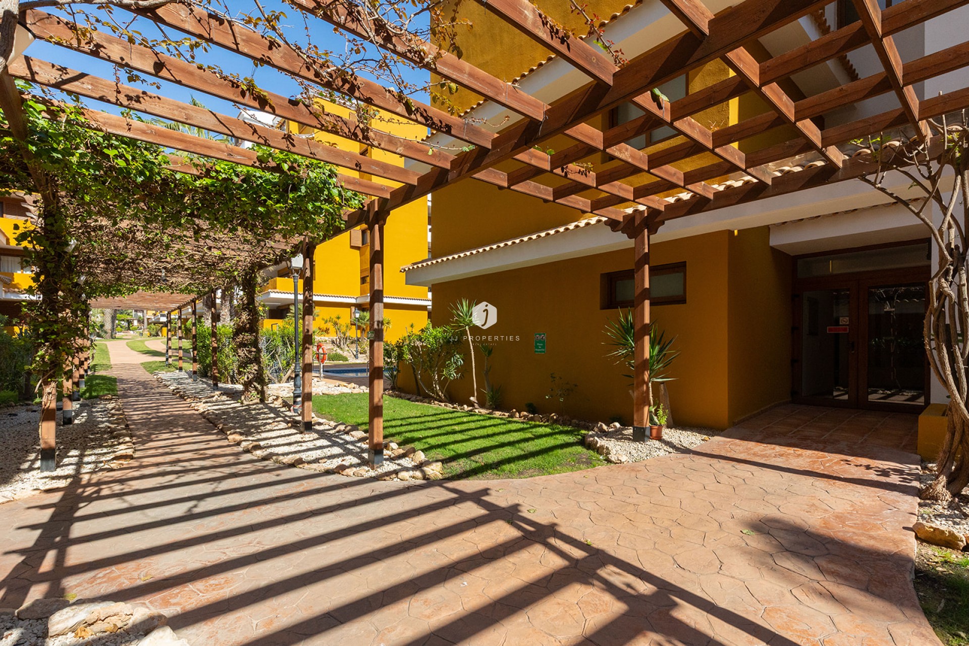 Z drugiej ręki - Mieszkanie w bloku -
Torrevieja - Costa Blanca