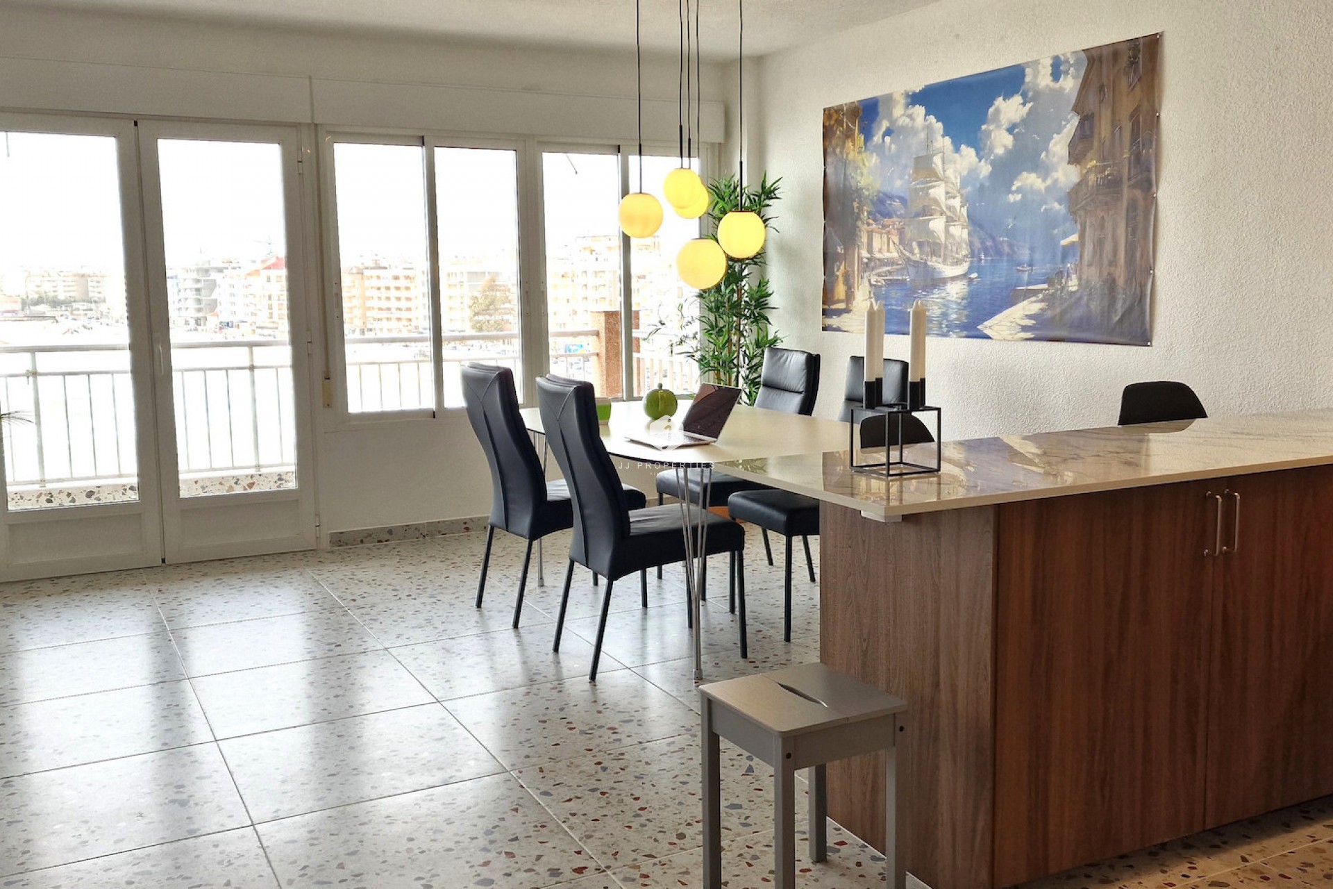 Z drugiej ręki - Mieszkanie w bloku -
Torrevieja - Costa Blanca