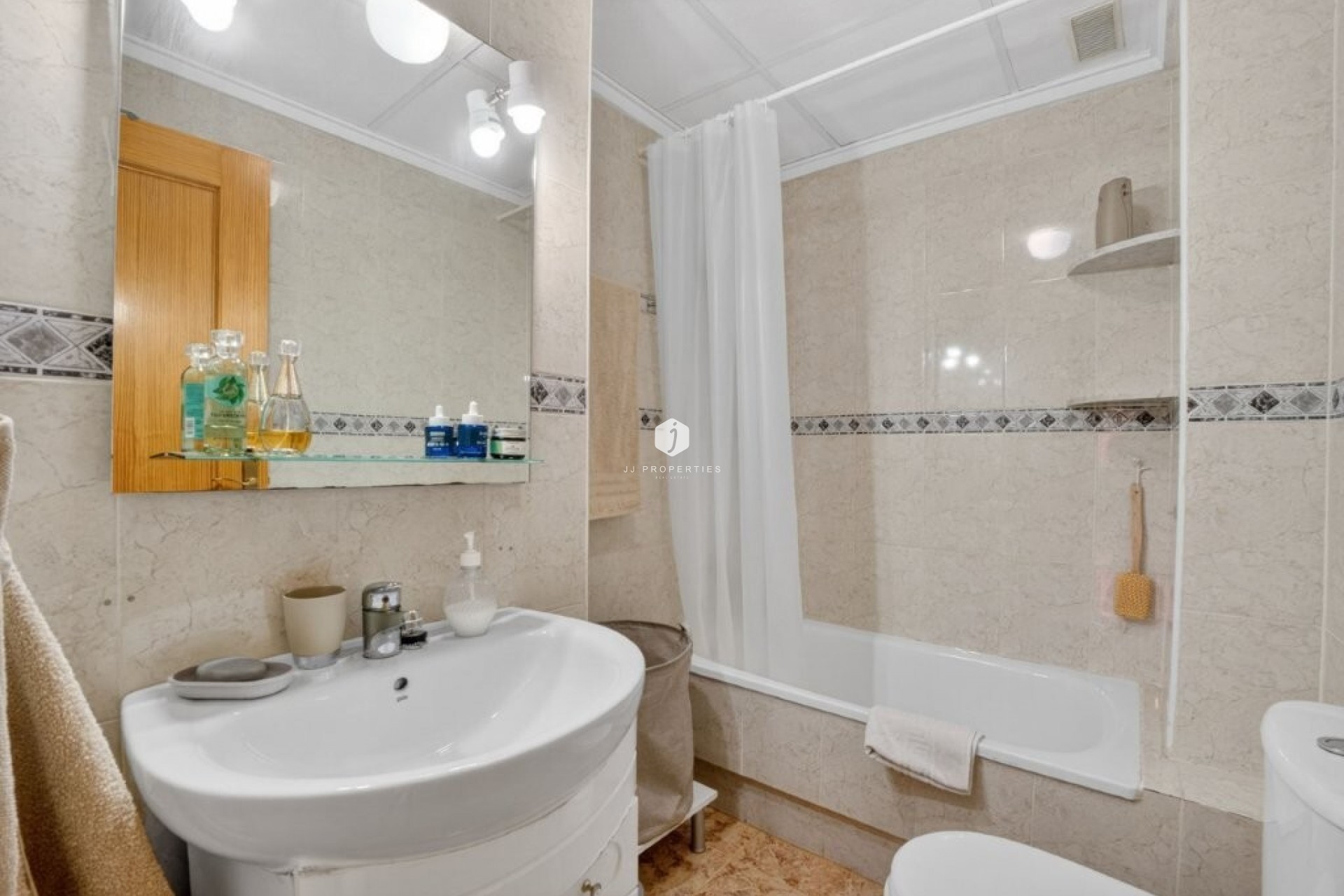 Z drugiej ręki - Mieszkanie w bloku -
Torrevieja - Costa Blanca