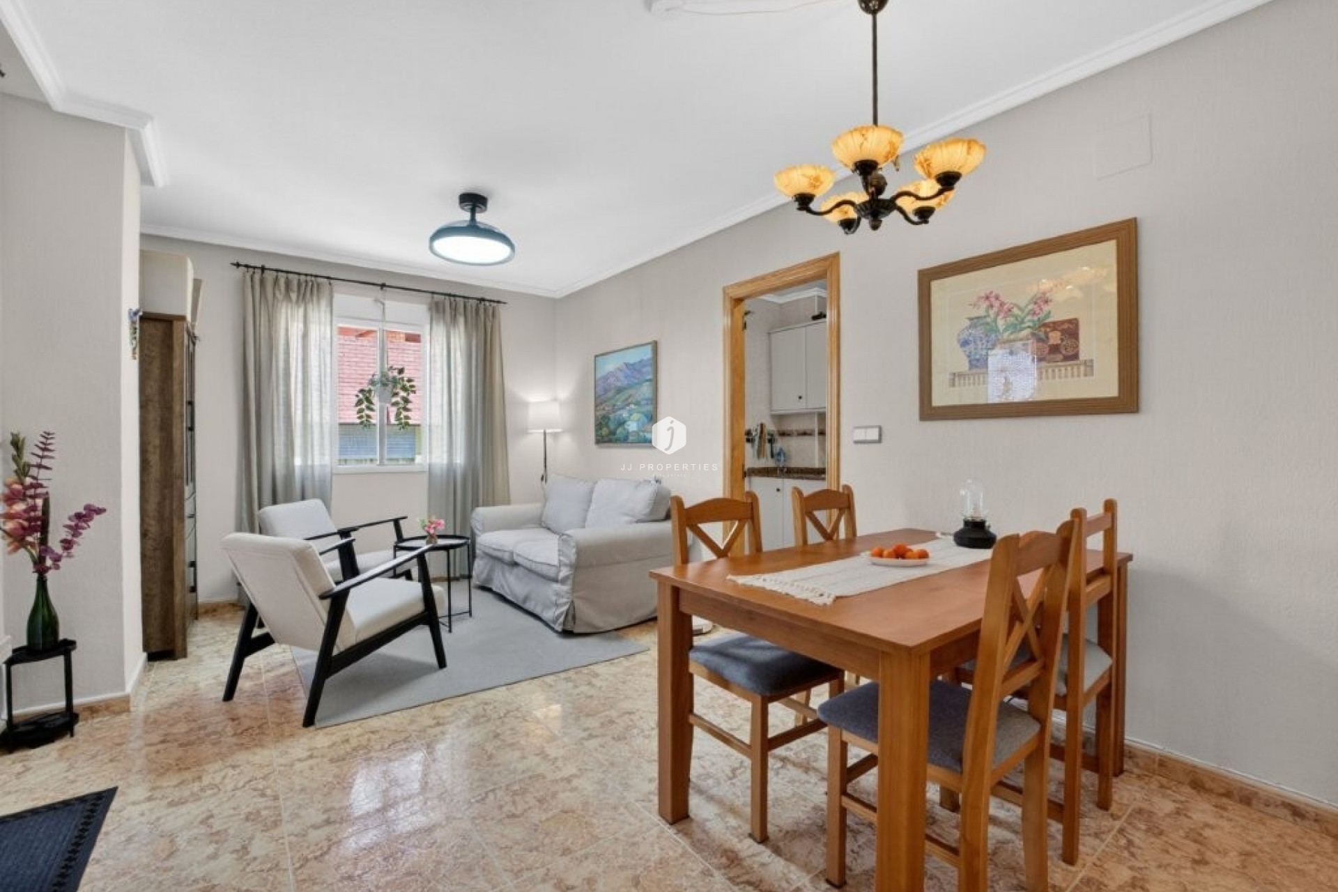Z drugiej ręki - Mieszkanie w bloku -
Torrevieja - Costa Blanca