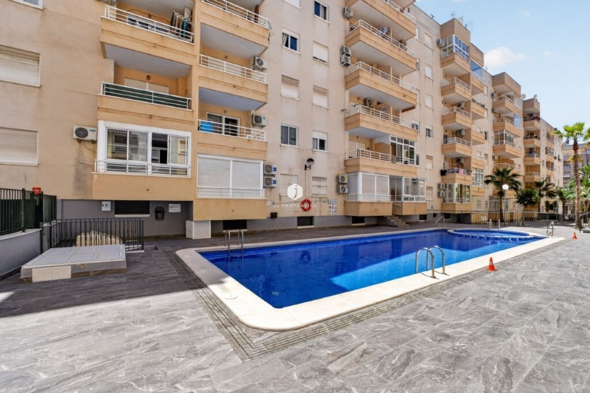 Z drugiej ręki - Mieszkanie w bloku -
Torrevieja - Costa Blanca