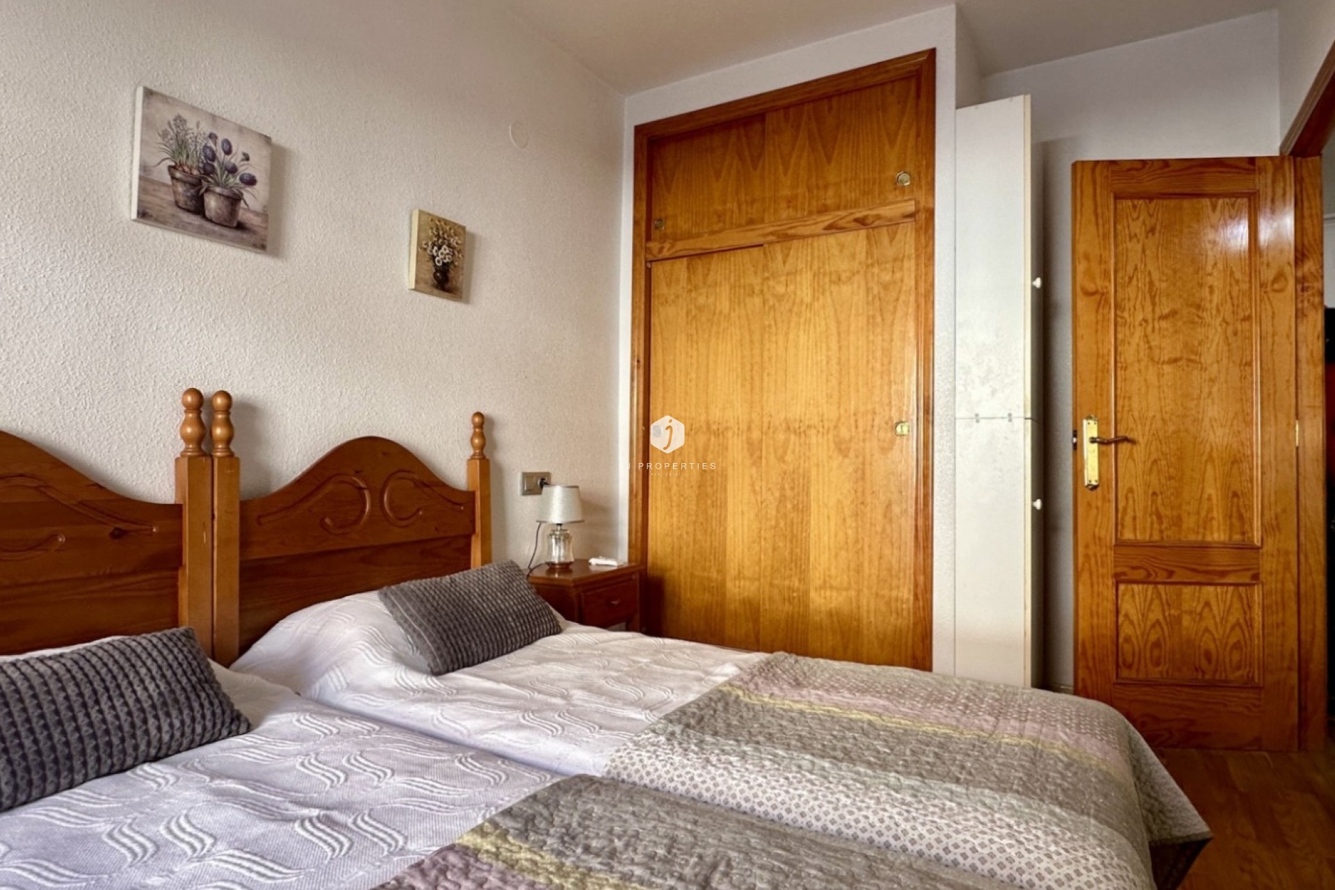 Z drugiej ręki - Mieszkanie w bloku -
Torrevieja - Costa Blanca