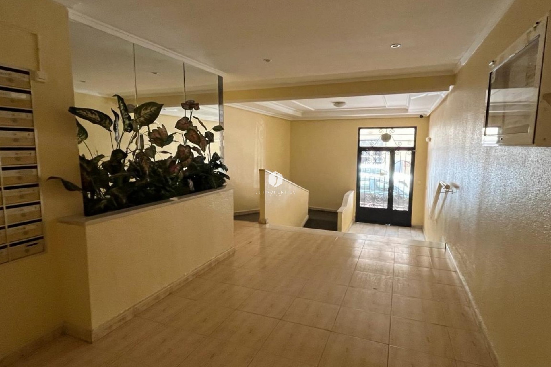 Z drugiej ręki - Mieszkanie w bloku -
Torrevieja - Costa Blanca