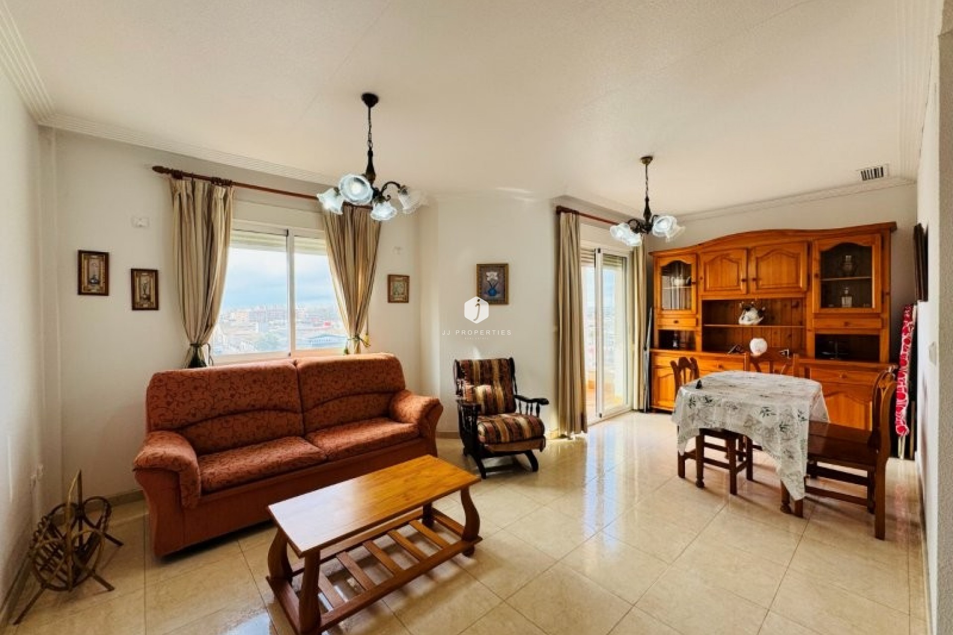 Z drugiej ręki - Mieszkanie w bloku -
Torrevieja - Costa Blanca