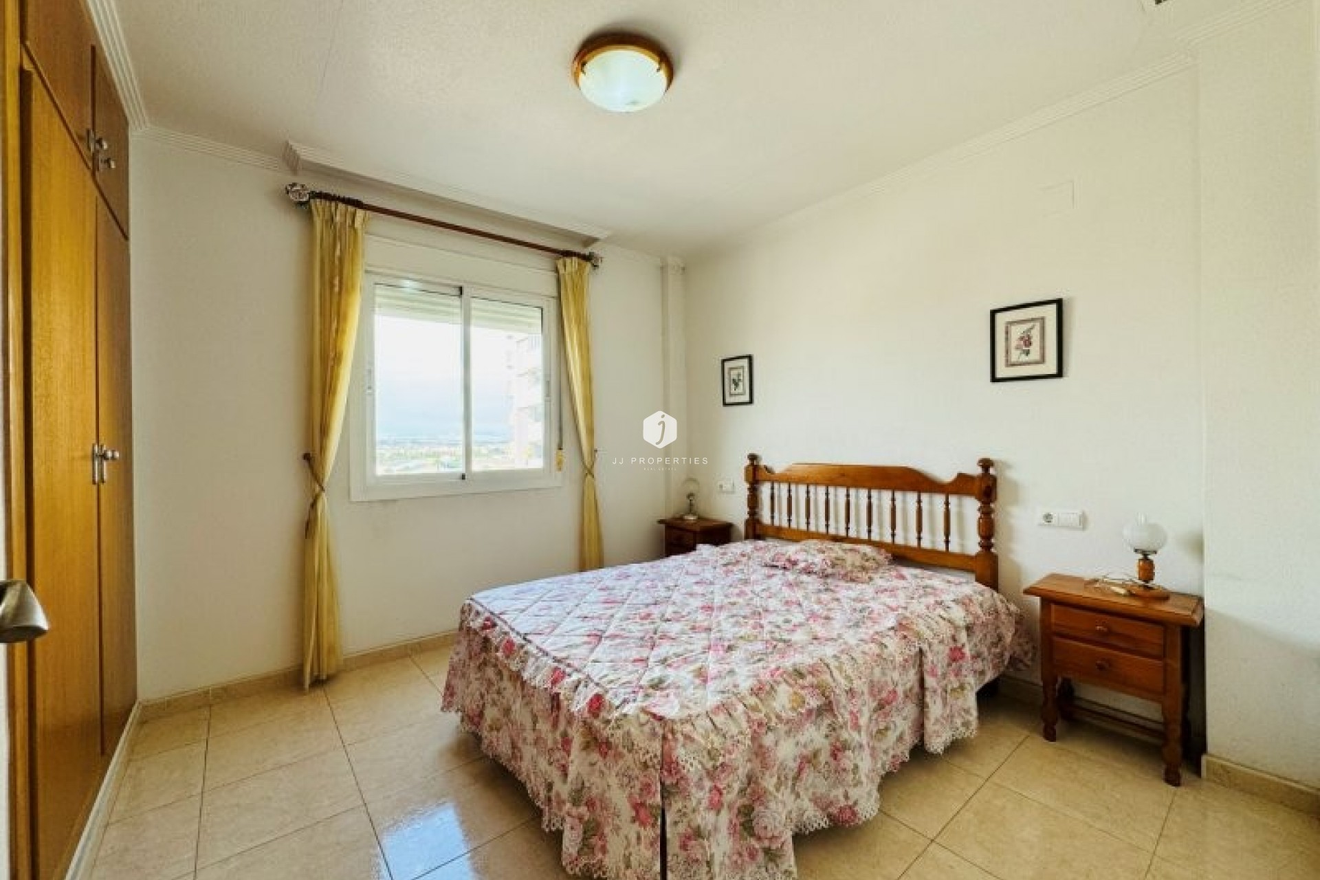 Z drugiej ręki - Mieszkanie w bloku -
Torrevieja - Costa Blanca