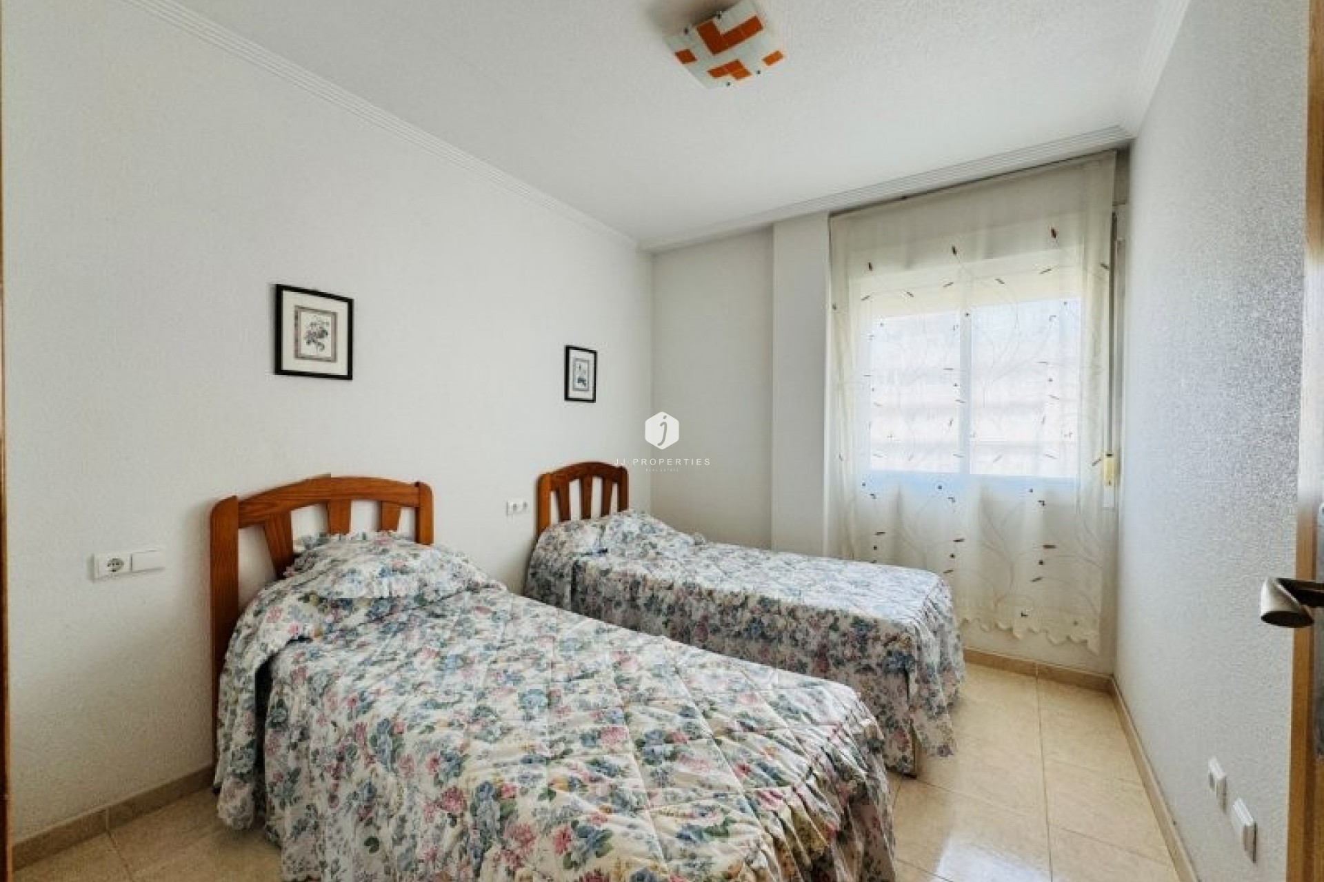 Z drugiej ręki - Mieszkanie w bloku -
Torrevieja - Costa Blanca