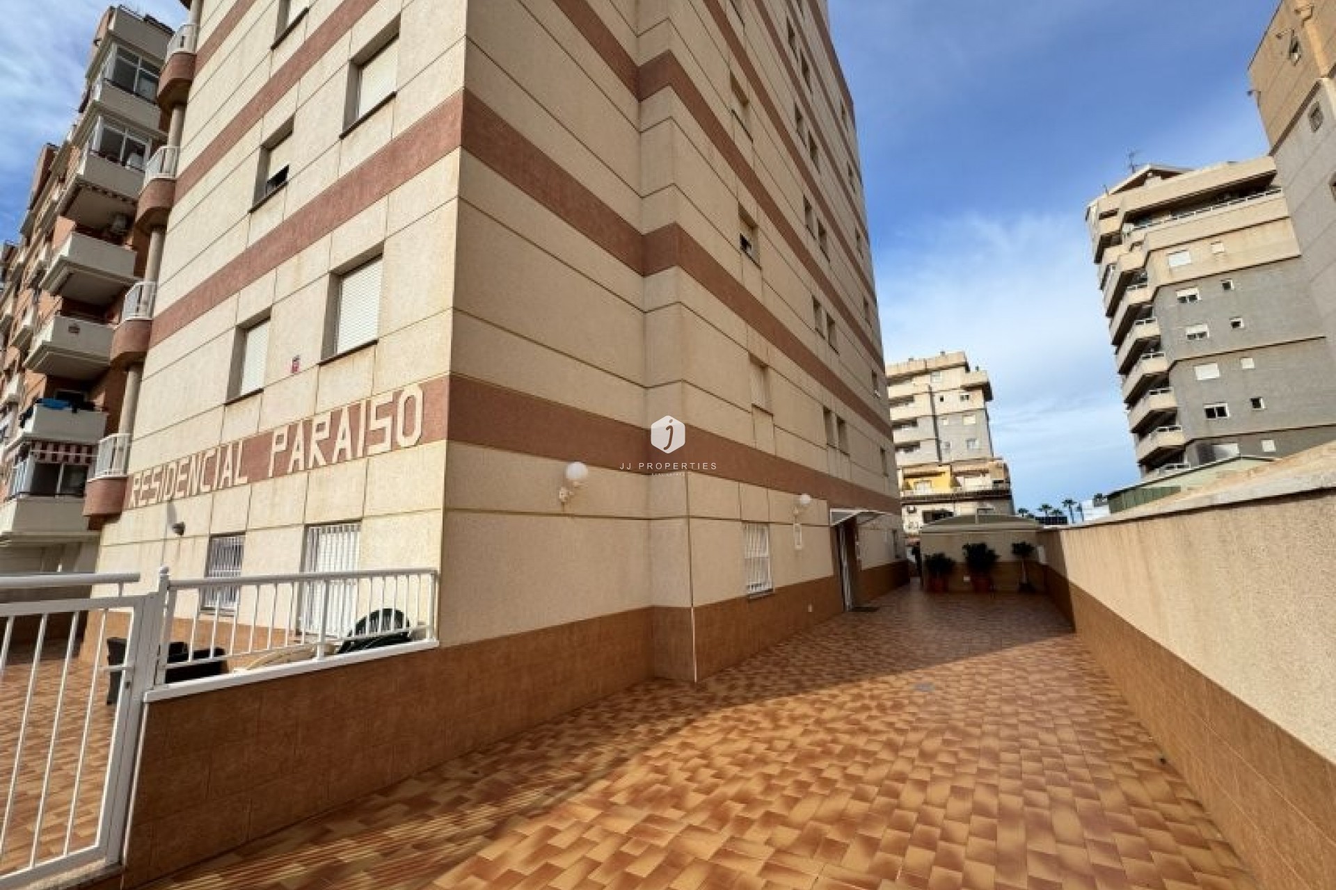 Z drugiej ręki - Mieszkanie w bloku -
Torrevieja - Costa Blanca
