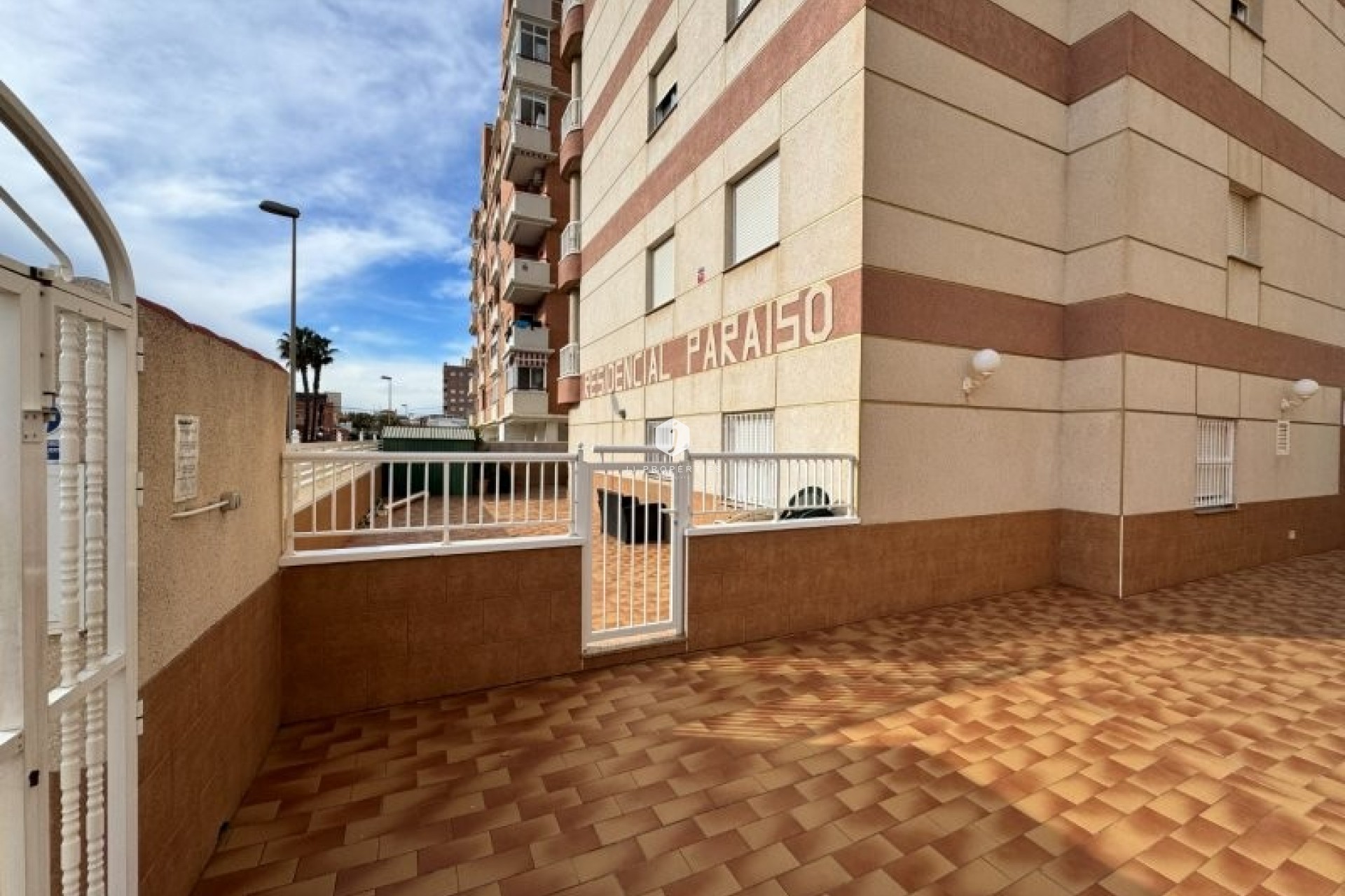 Z drugiej ręki - Mieszkanie w bloku -
Torrevieja - Costa Blanca