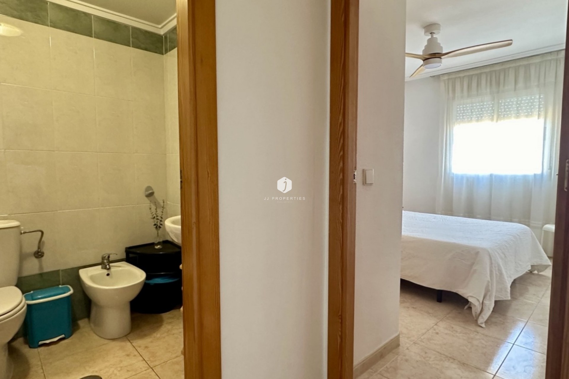 Z drugiej ręki - Mieszkanie w bloku -
Torrevieja - Costa Blanca