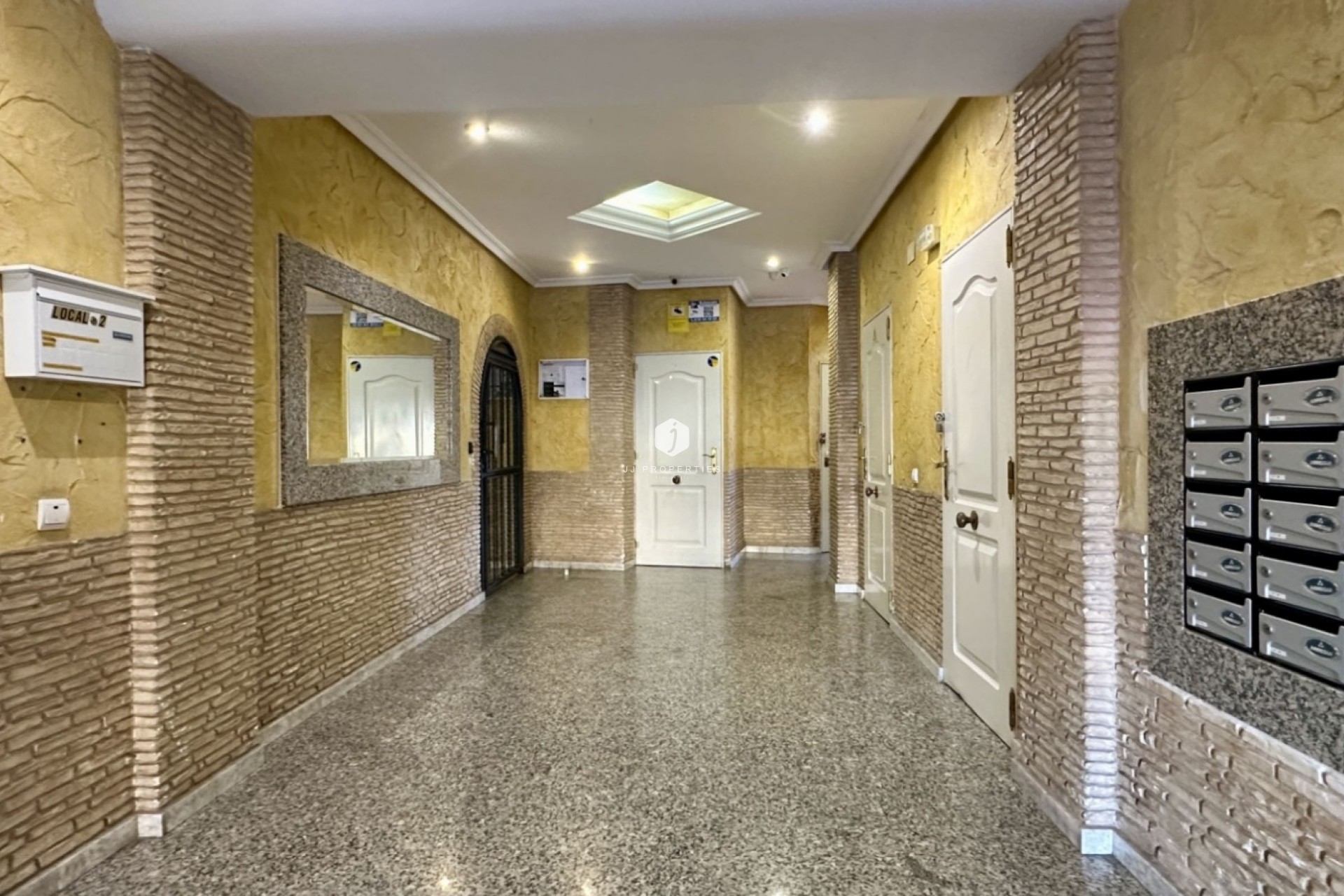 Z drugiej ręki - Mieszkanie w bloku -
Torrevieja - Costa Blanca