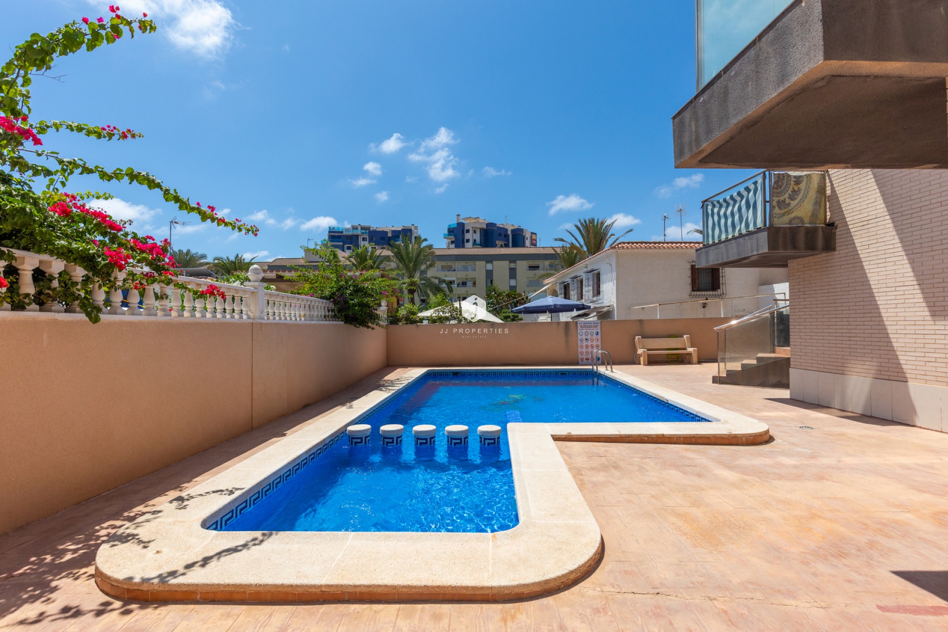 Z drugiej ręki - Mieszkanie w bloku -
Torrevieja - Costa Blanca
