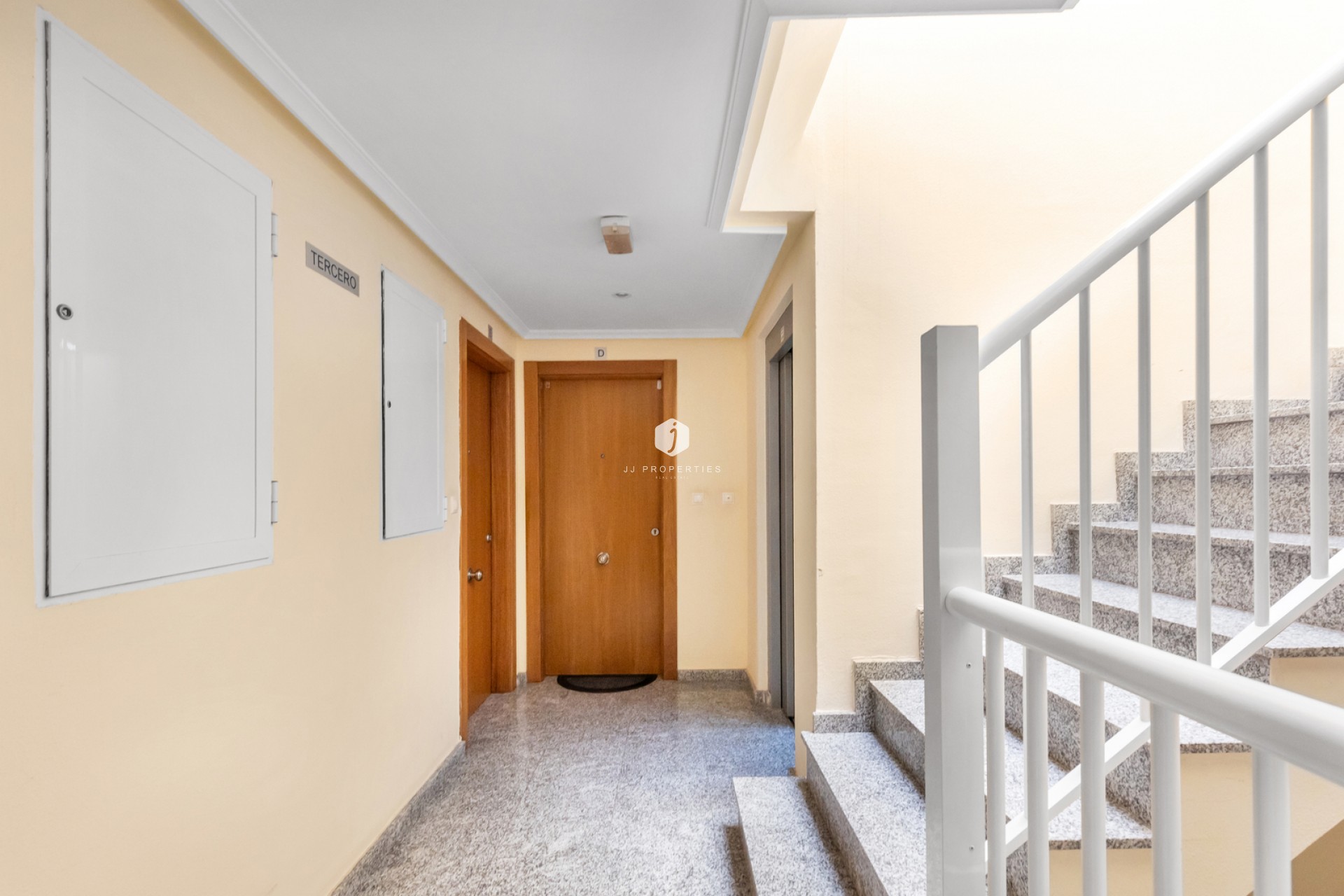 Z drugiej ręki - Mieszkanie w bloku -
Torrevieja - Costa Blanca