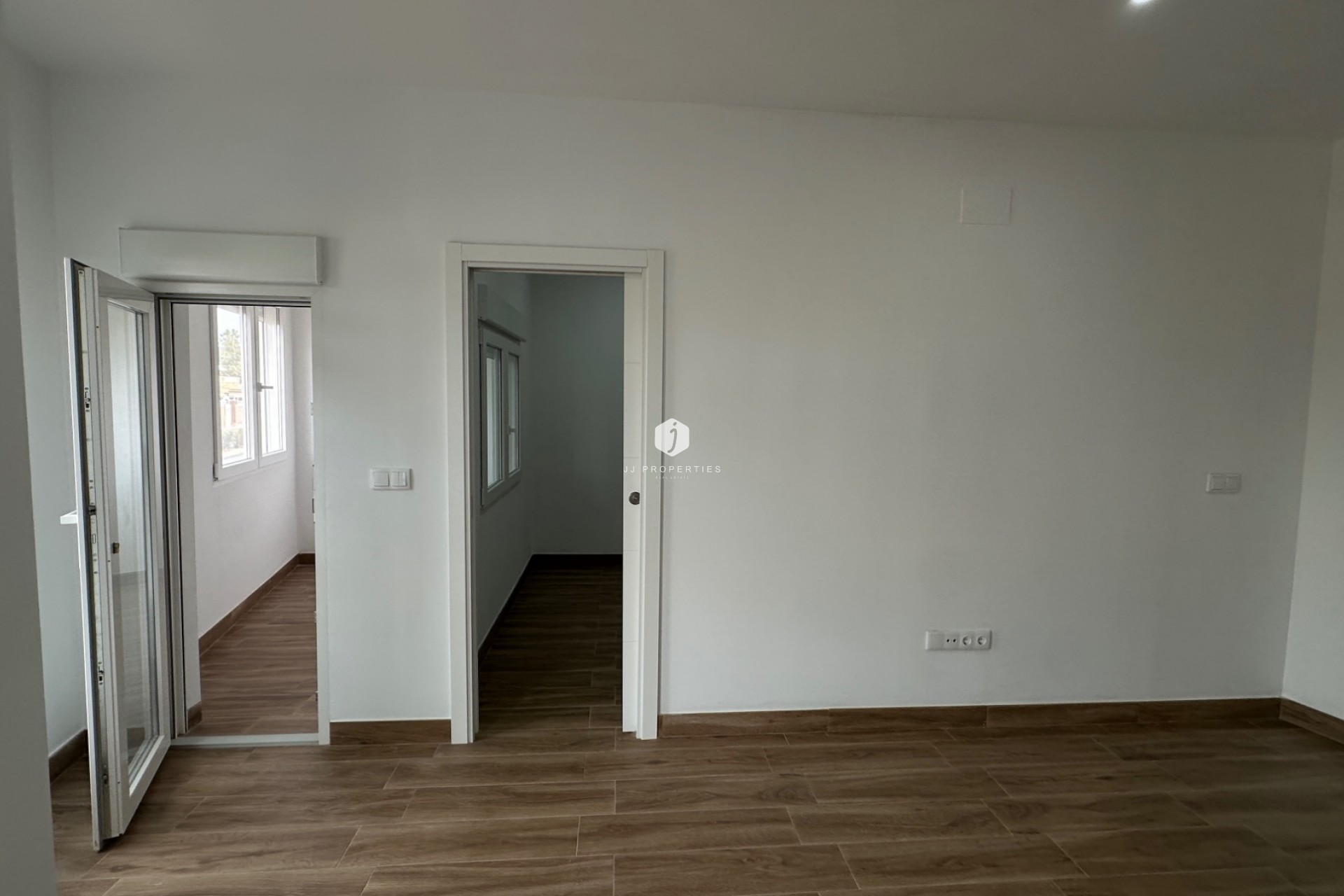 Z drugiej ręki - Mieszkanie w bloku -
Torrevieja - Costa Blanca