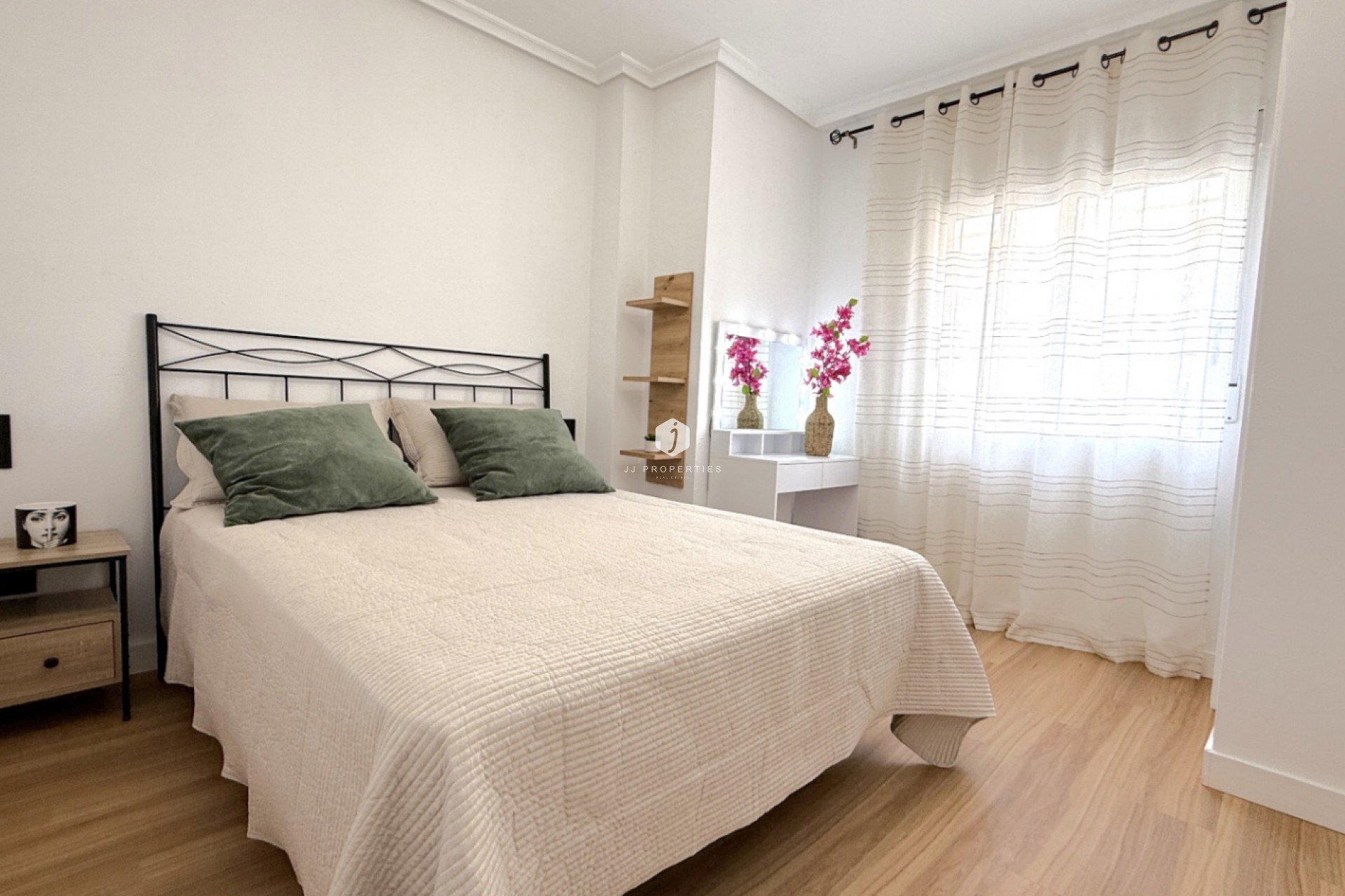 Z drugiej ręki - Mieszkanie w bloku -
Torrevieja - Costa Blanca