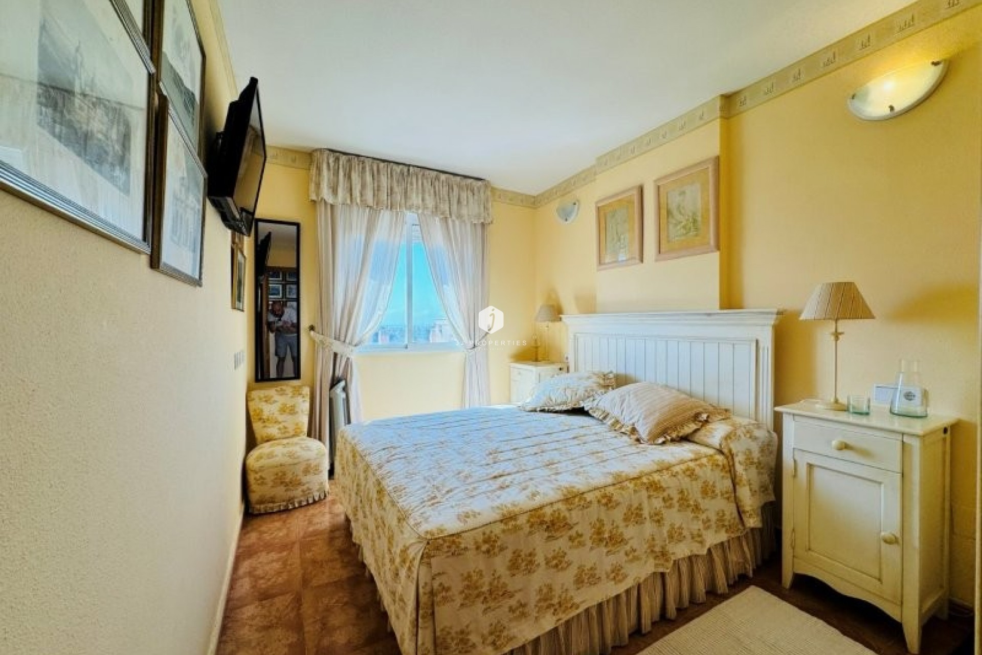 Z drugiej ręki - Mieszkanie w bloku -
Torrevieja - Costa Blanca