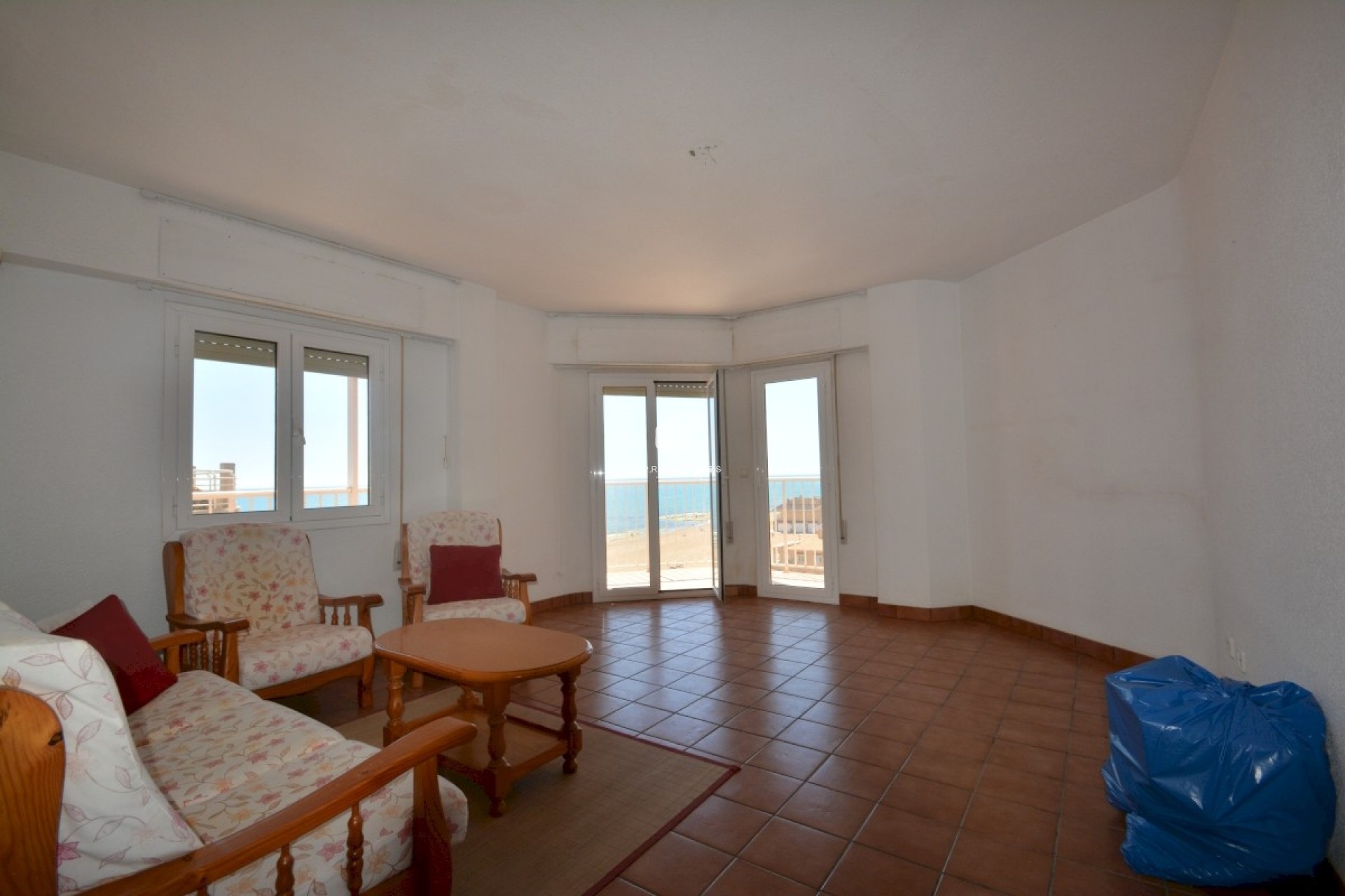 Z drugiej ręki - Mieszkanie w bloku -
Torrevieja - Costa Blanca