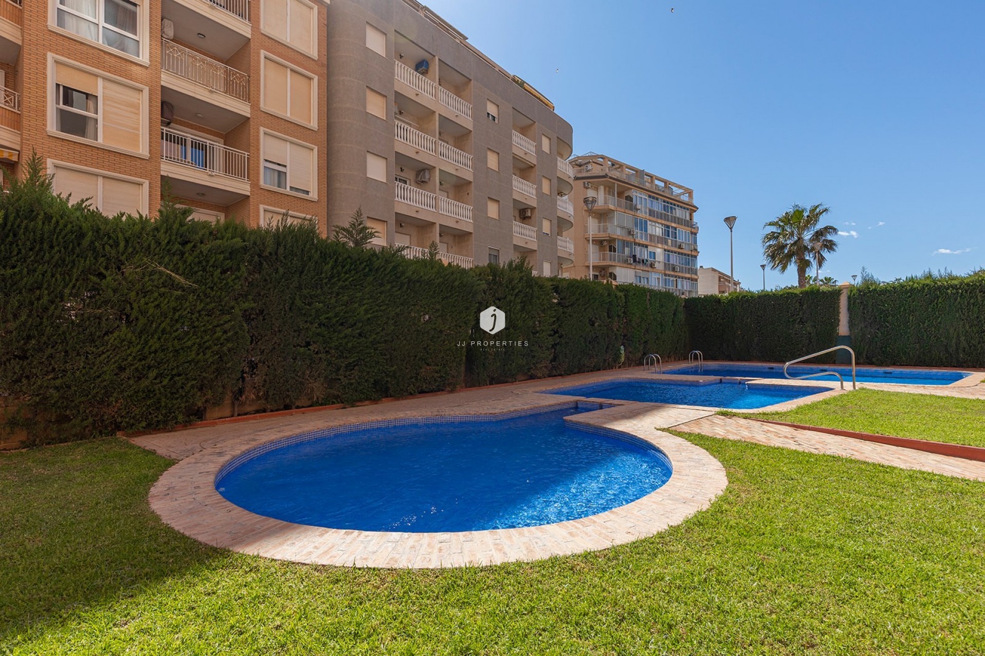 Z drugiej ręki - Mieszkanie w bloku -
Torrevieja - Costa Blanca