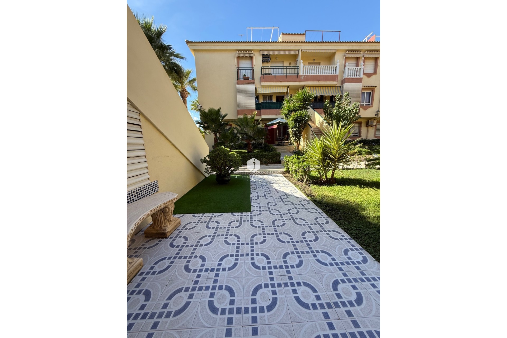 Z drugiej ręki - Mieszkanie w bloku -
Torrevieja - Costa Blanca