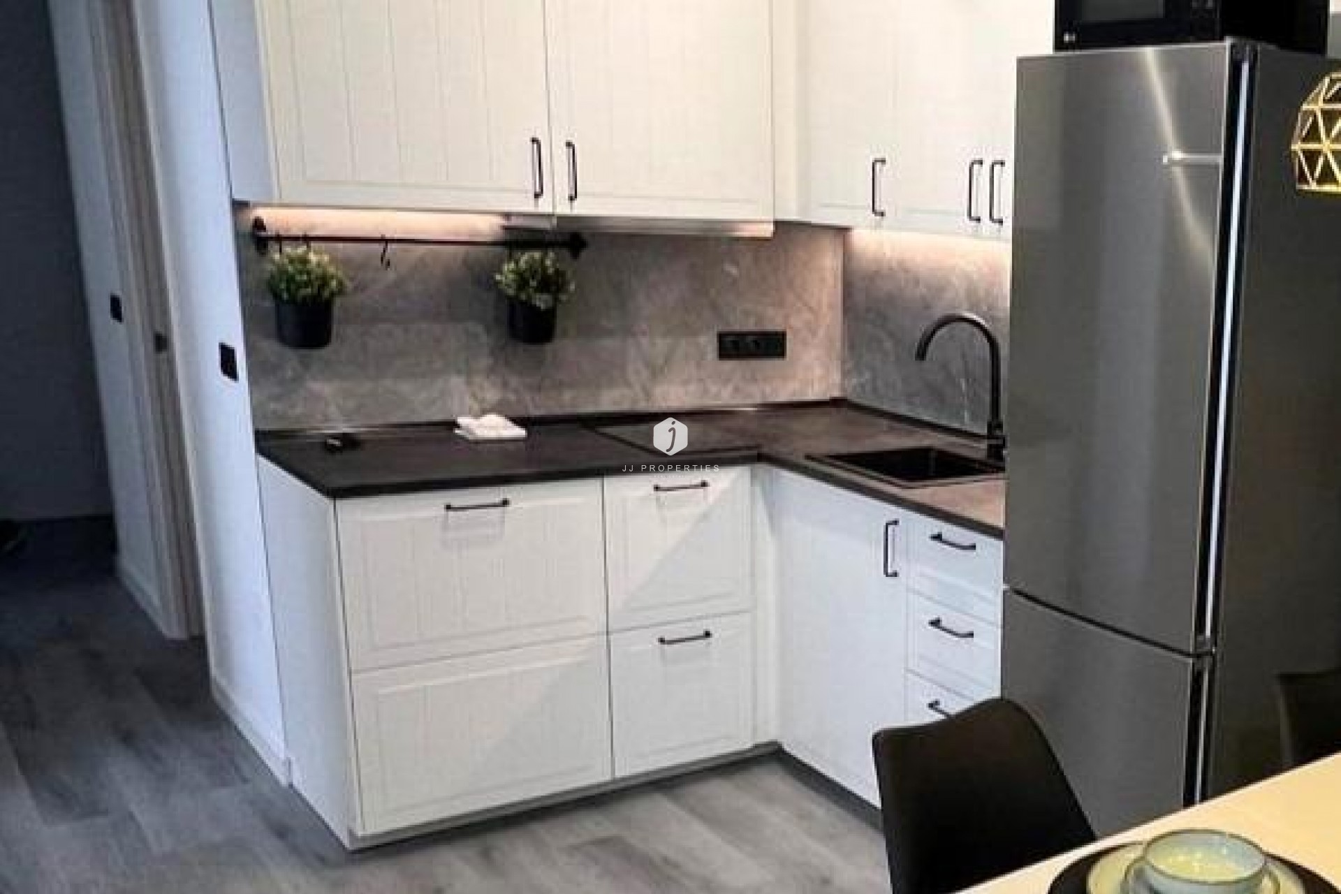 Z drugiej ręki - Mieszkanie w bloku -
Torrevieja - Curva Del Palangre