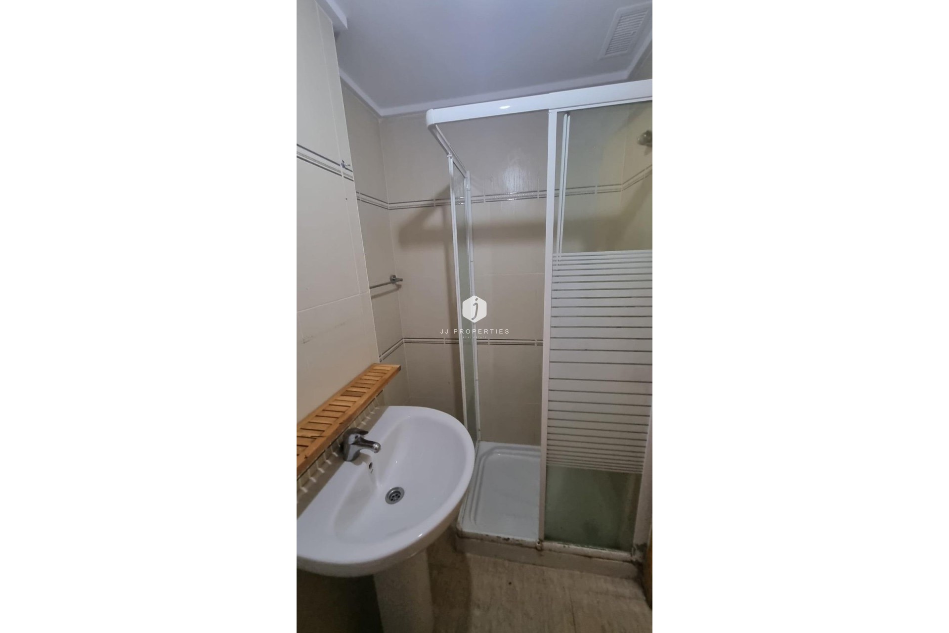 Z drugiej ręki - Mieszkanie w bloku -
Torrevieja - El molino