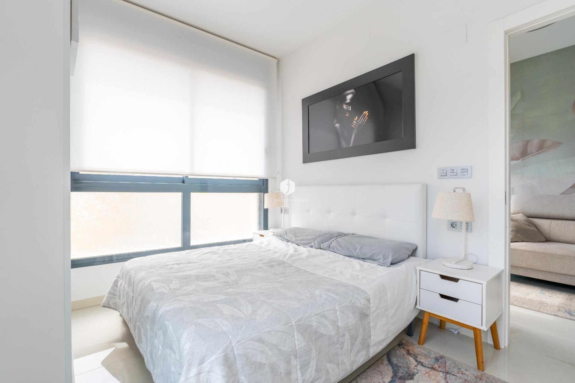 Z drugiej ręki - Mieszkanie w bloku -
Torrevieja - Estacion de autobuses