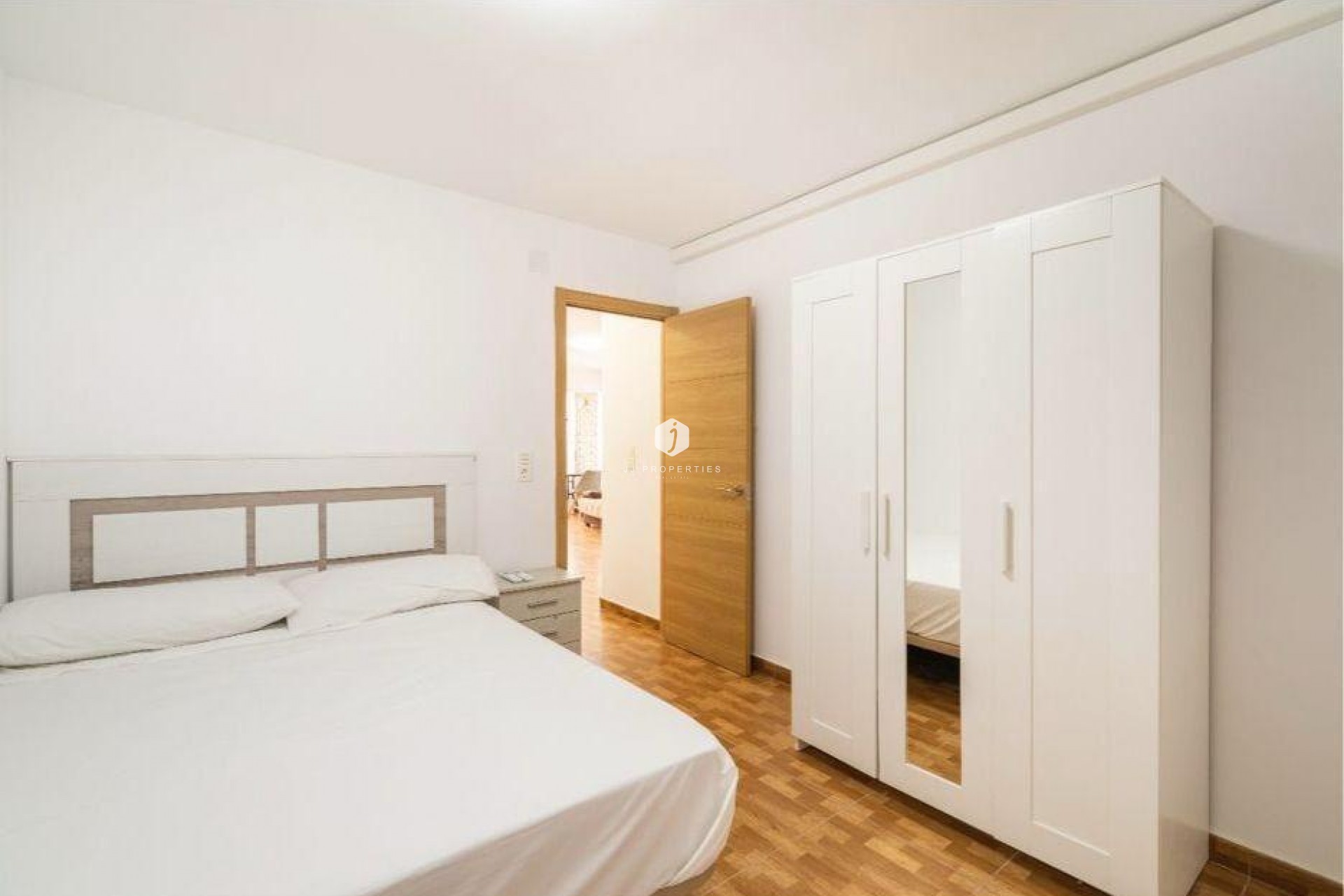 Z drugiej ręki - Mieszkanie w bloku -
Torrevieja - La Mata Pueblo