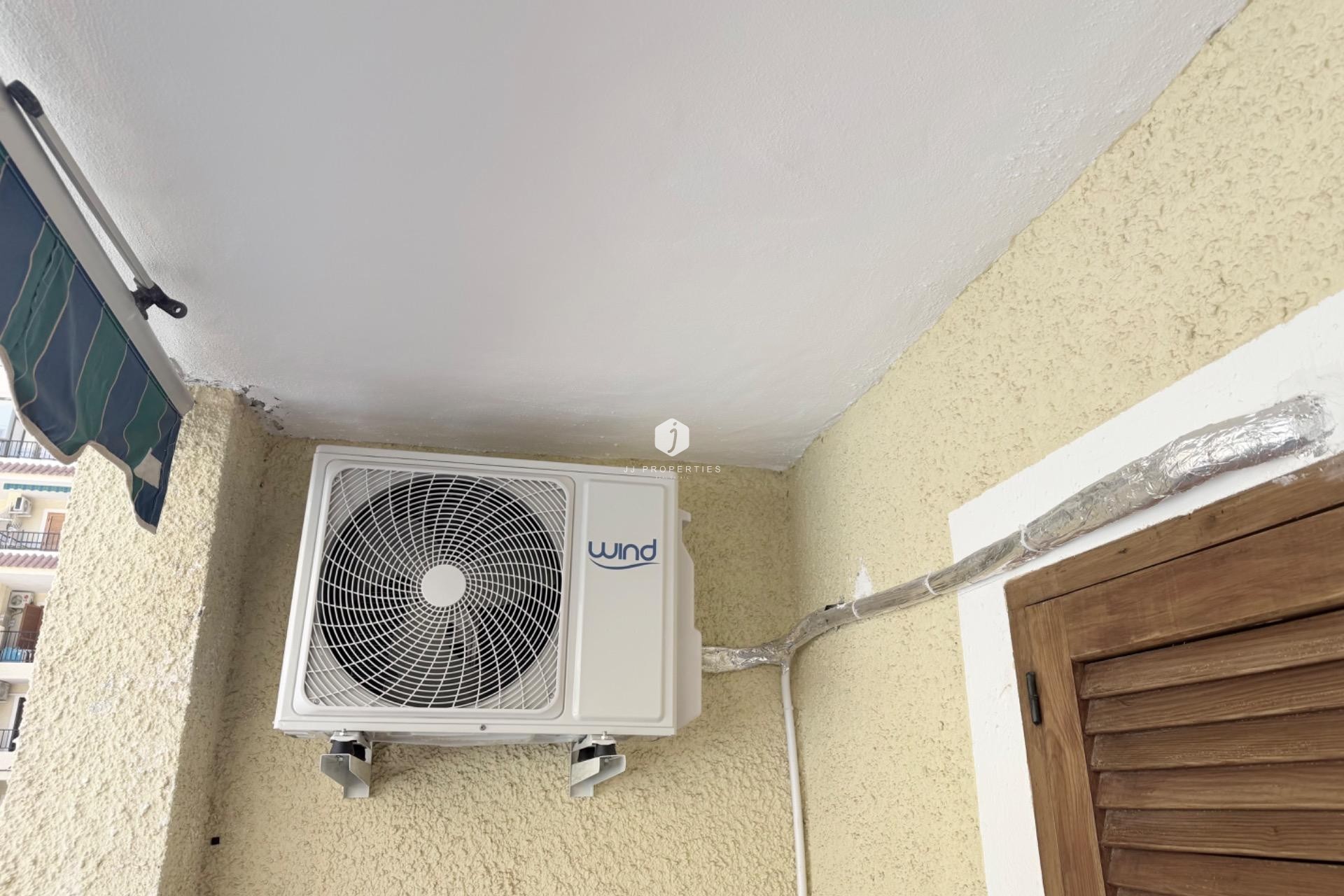 Z drugiej ręki - Mieszkanie w bloku -
Torrevieja - La Mata Pueblo