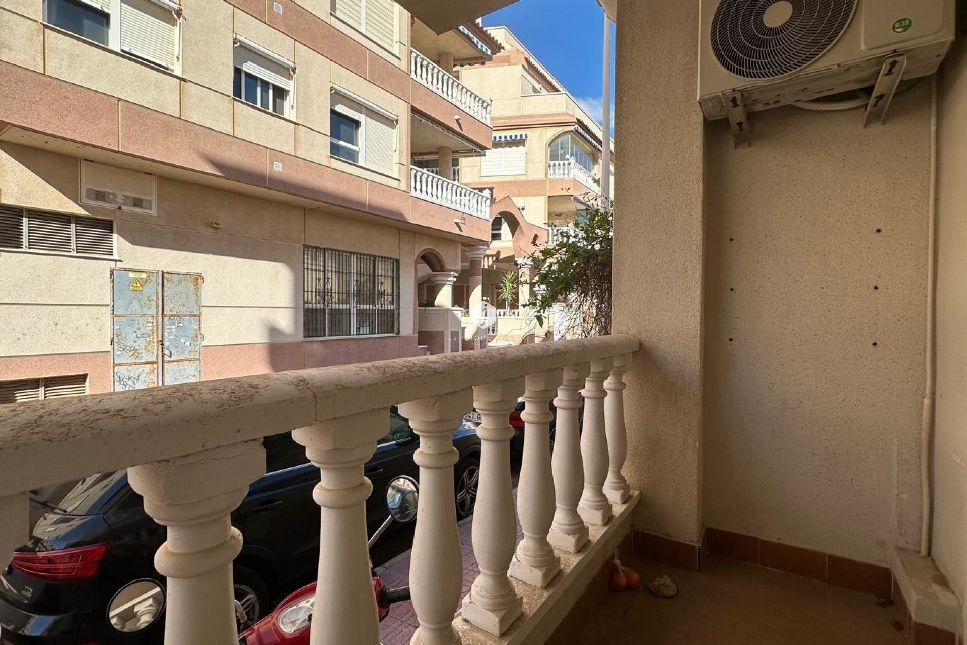 Z drugiej ręki - Mieszkanie w bloku -
Torrevieja - La Mata Pueblo