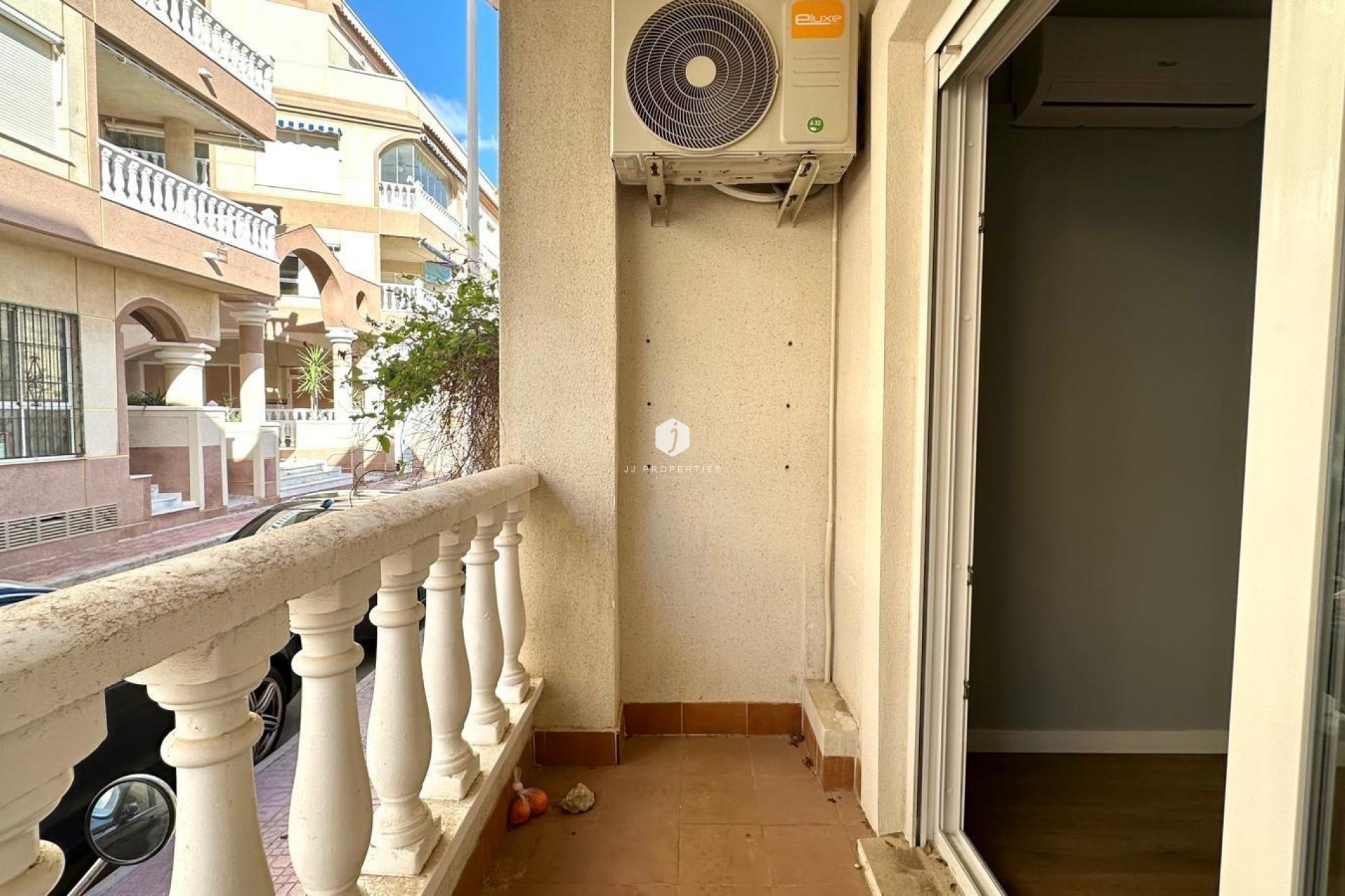 Z drugiej ręki - Mieszkanie w bloku -
Torrevieja - La Mata Pueblo
