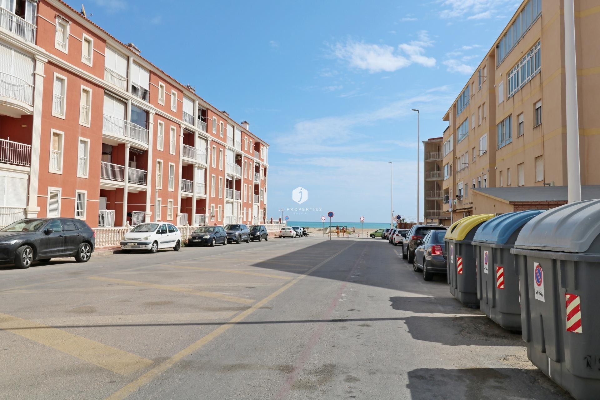 Z drugiej ręki - Mieszkanie w bloku -
Torrevieja - La Mata Pueblo