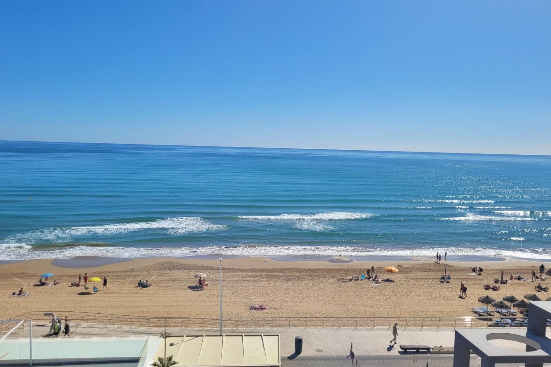 Z drugiej ręki - Mieszkanie w bloku -
Torrevieja - La Mata