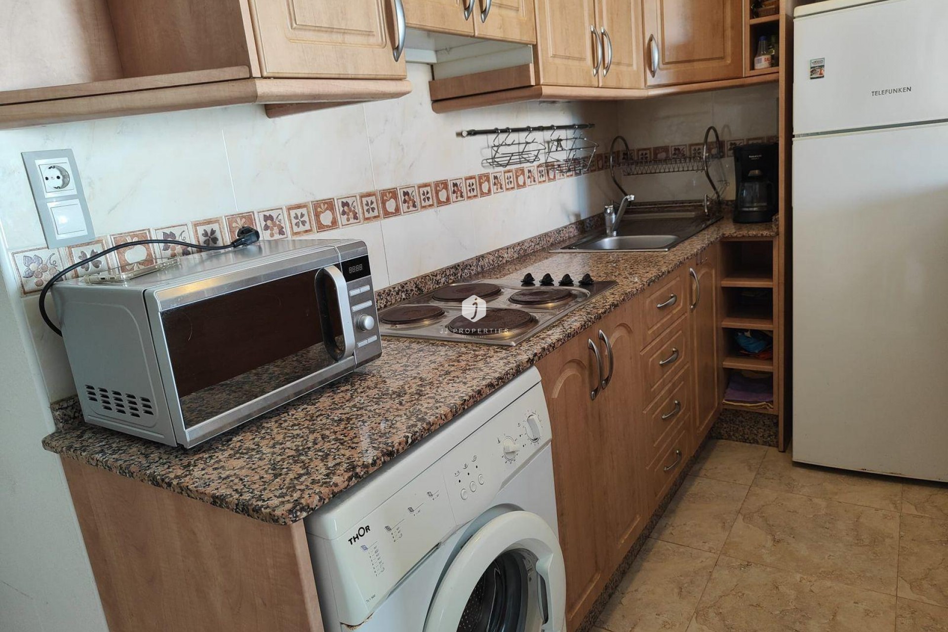 Z drugiej ręki - Mieszkanie w bloku -
Torrevieja - La Mata