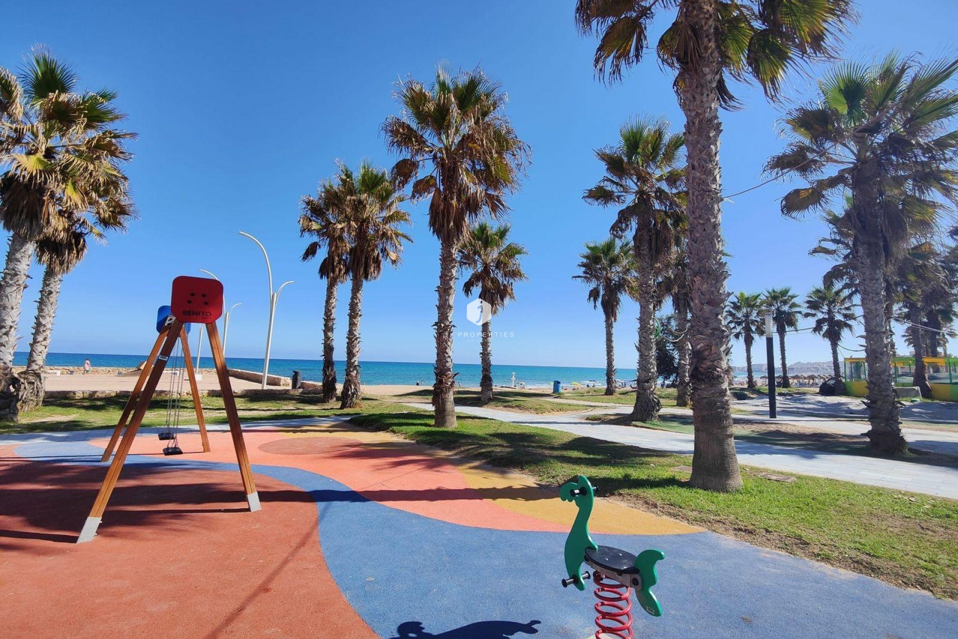 Z drugiej ręki - Mieszkanie w bloku -
Torrevieja - La Mata