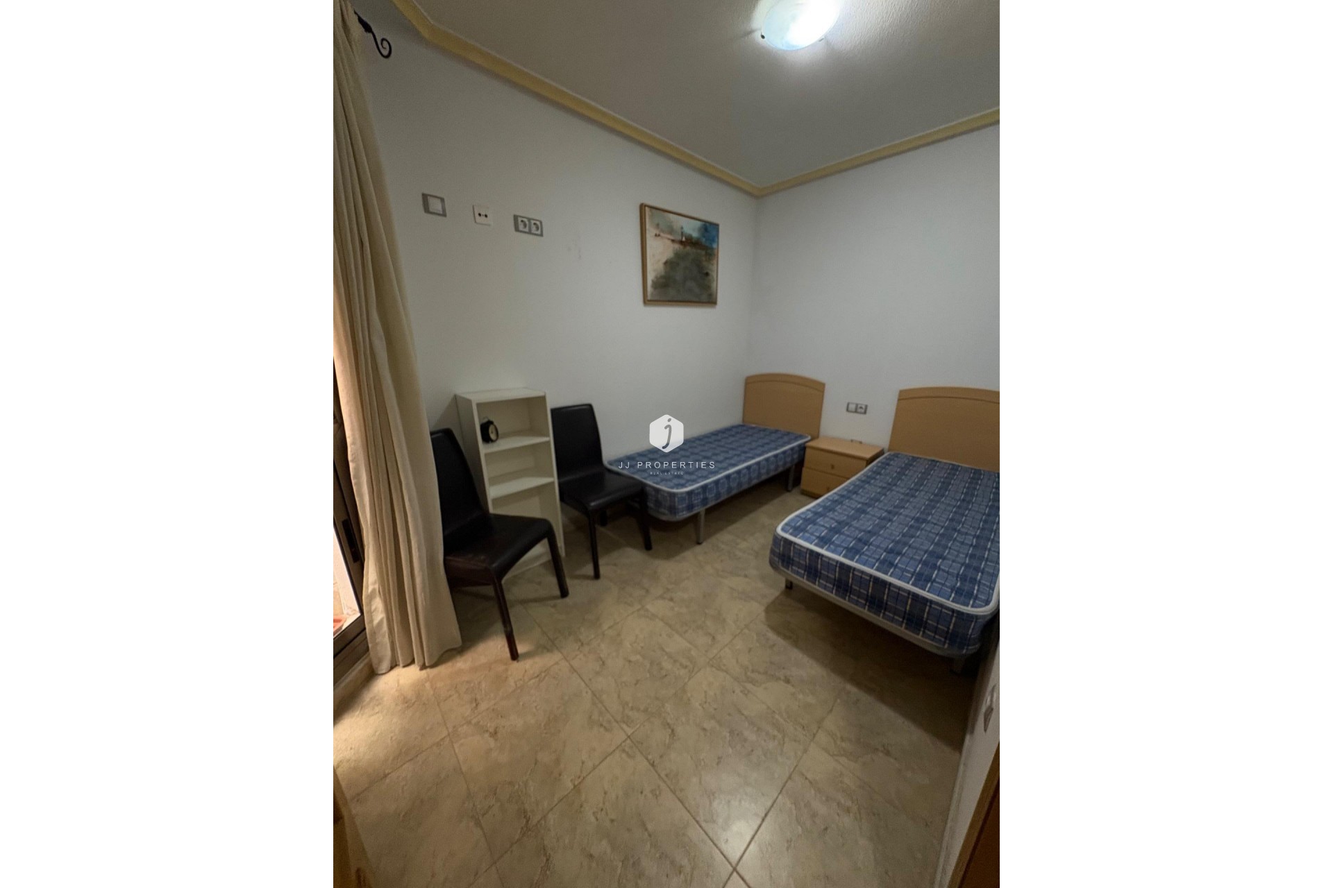Z drugiej ręki - Mieszkanie w bloku -
Torrevieja - La Mata