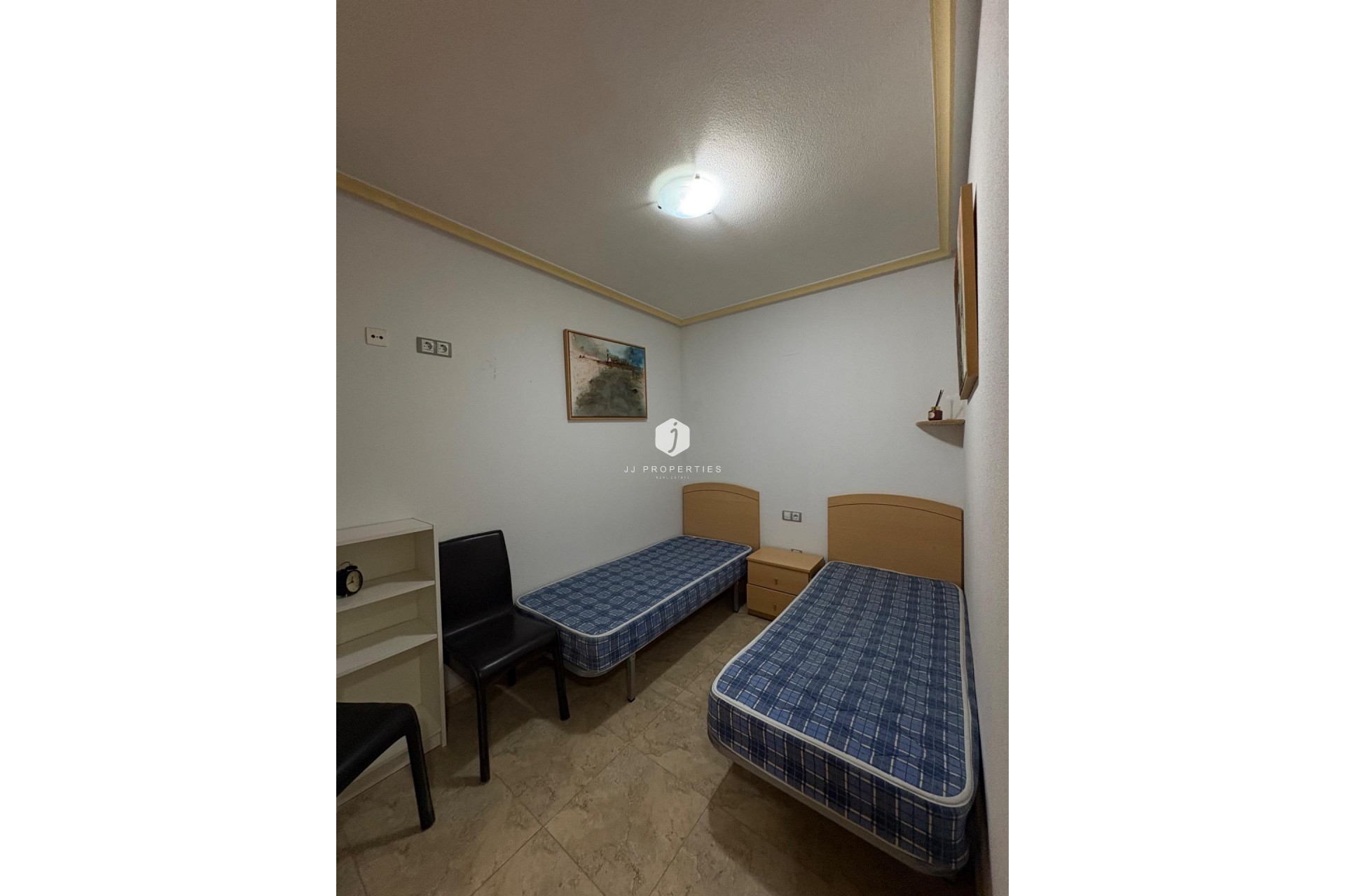 Z drugiej ręki - Mieszkanie w bloku -
Torrevieja - La Mata