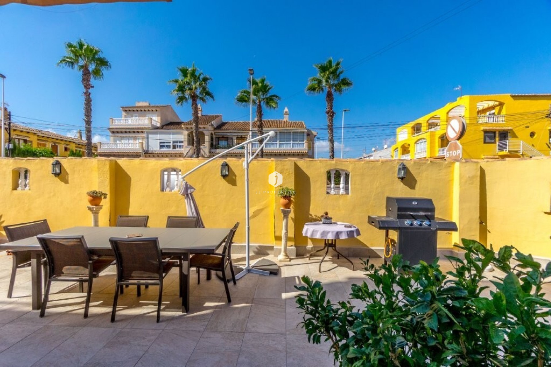 Z drugiej ręki - Mieszkanie w bloku -
Torrevieja - La Rosaleda
