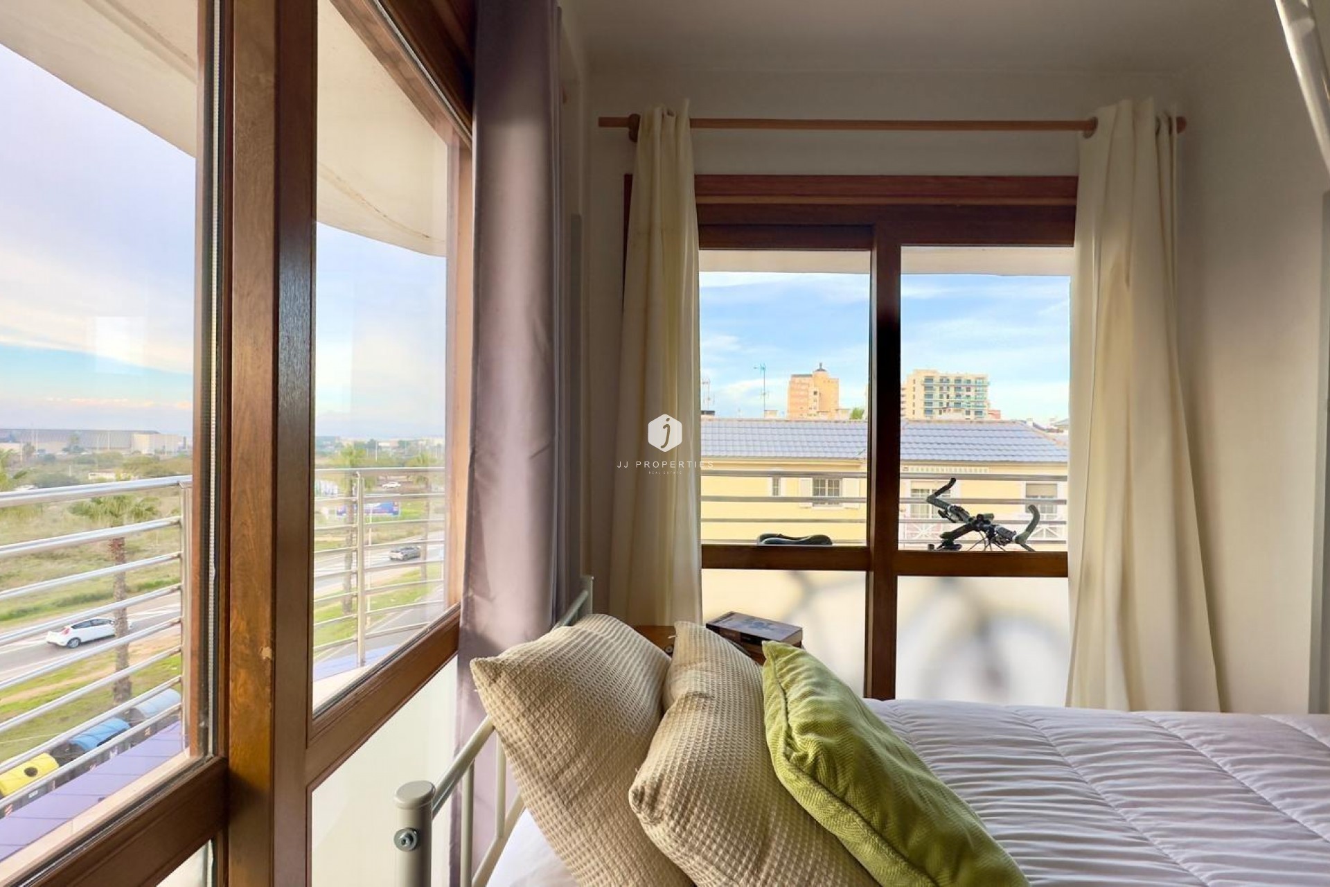 Z drugiej ręki - Mieszkanie w bloku -
Torrevieja - La veleta