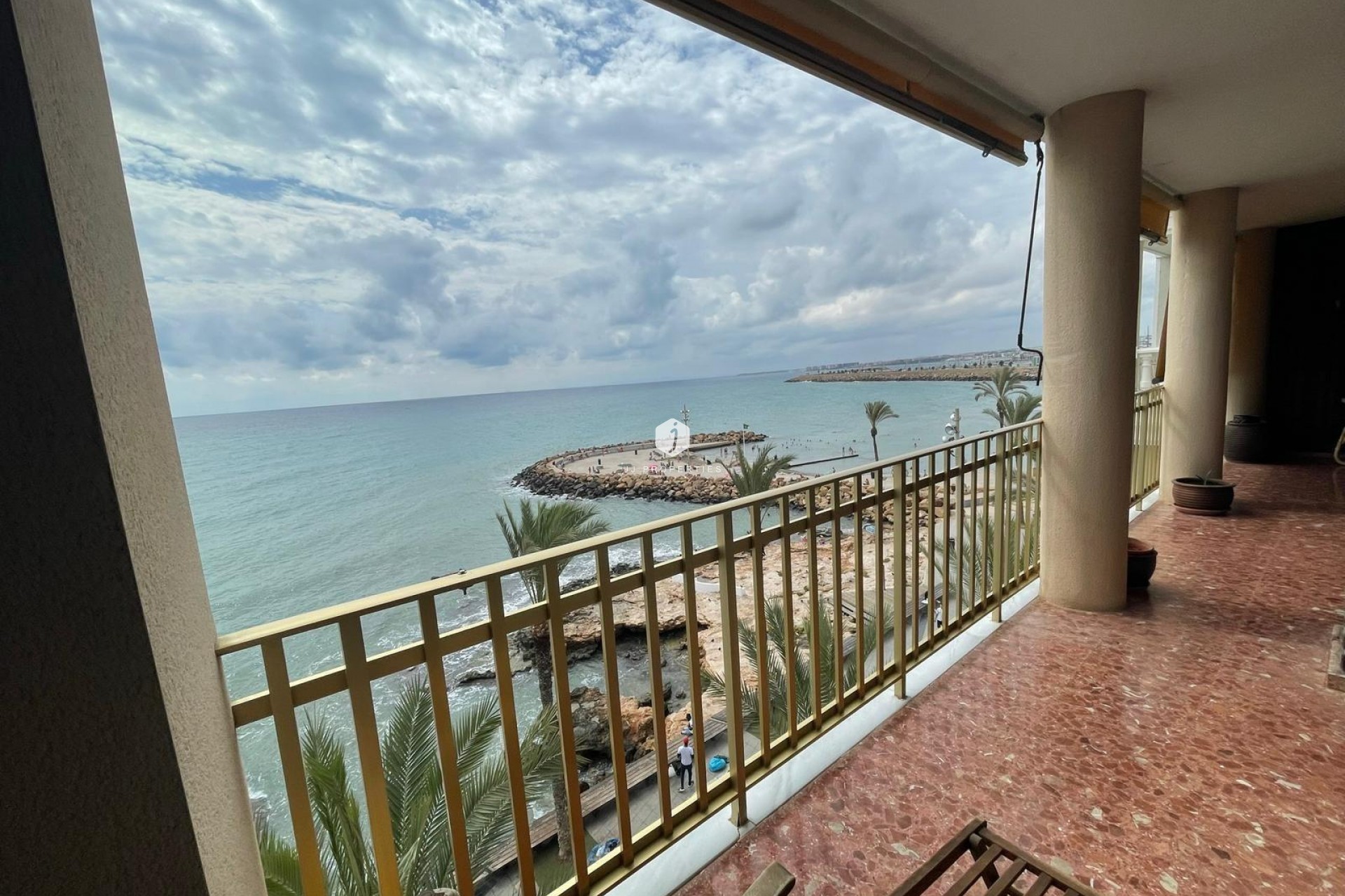 Z drugiej ręki - Mieszkanie w bloku -
Torrevieja - Las Piscinas Naturales