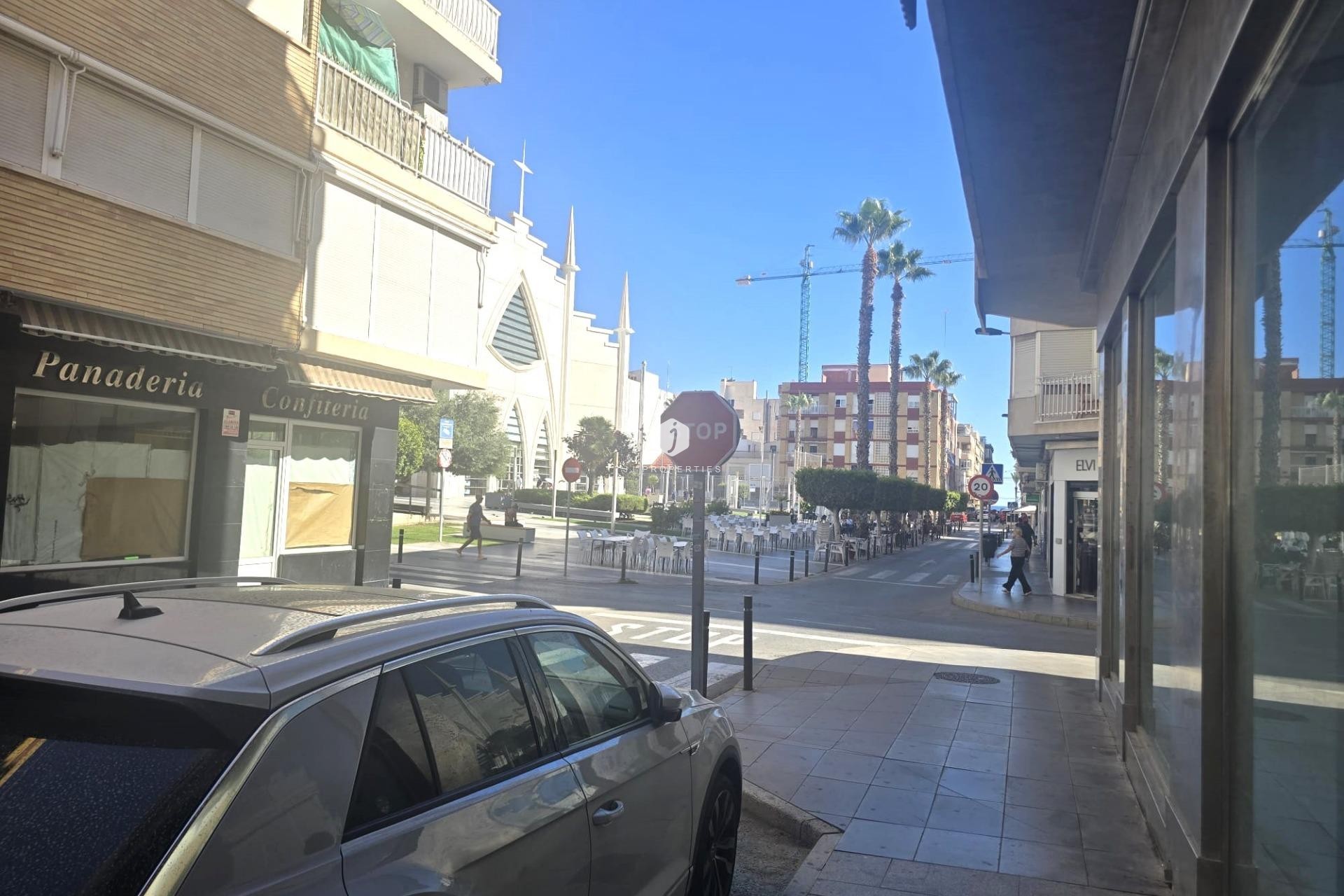 Z drugiej ręki - Mieszkanie w bloku -
Torrevieja - Las Piscinas Naturales