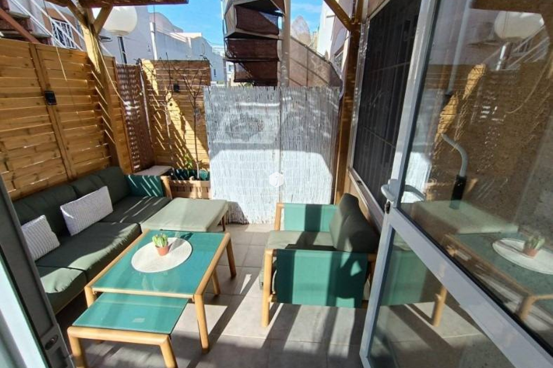 Z drugiej ręki - Mieszkanie w bloku -
Torrevieja - Los Balcones