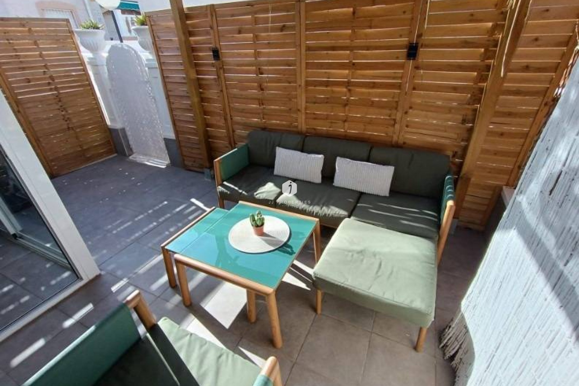 Z drugiej ręki - Mieszkanie w bloku -
Torrevieja - Los Balcones