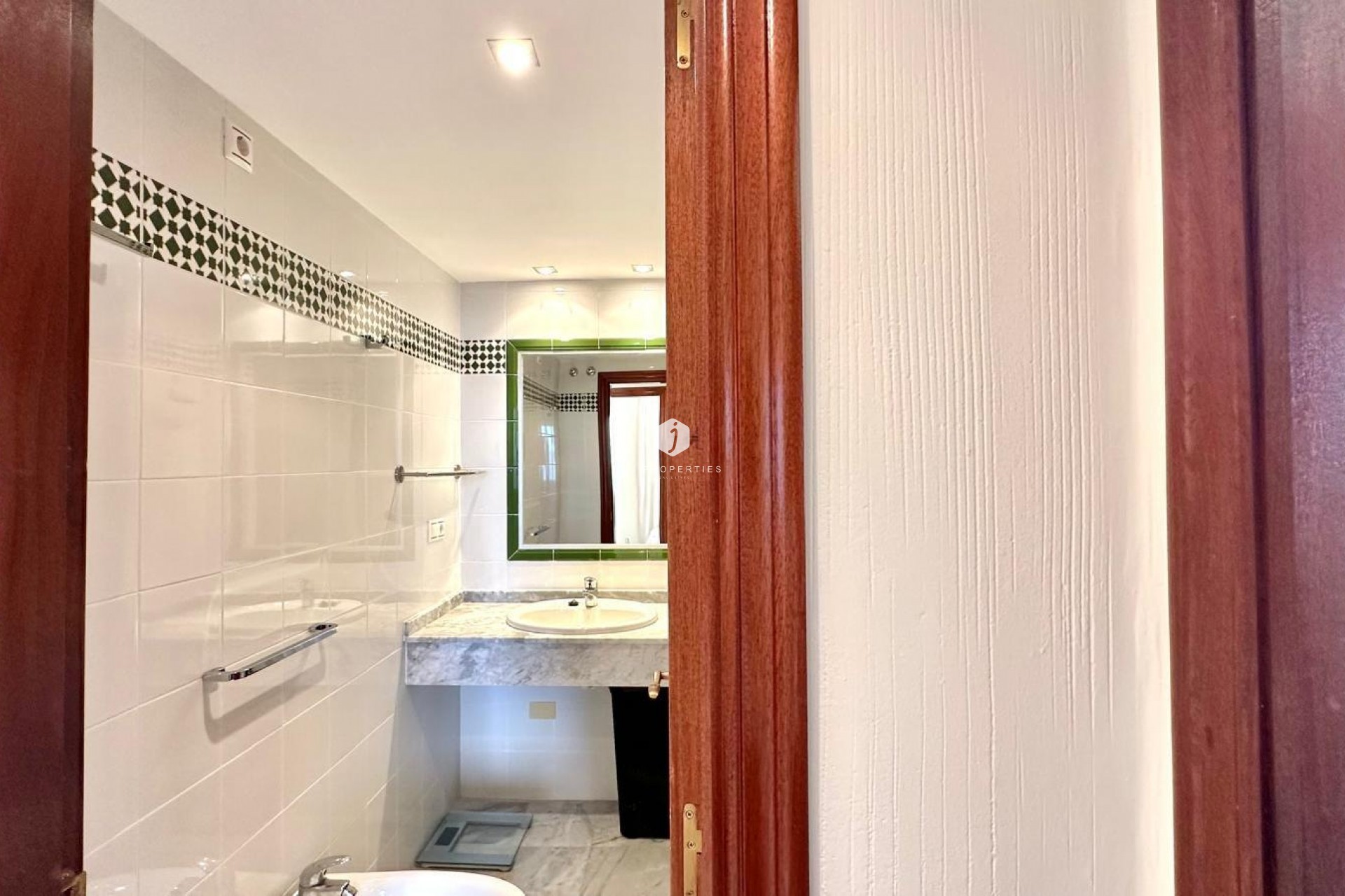 Z drugiej ręki - Mieszkanie w bloku -
Torrevieja - Los Frutales